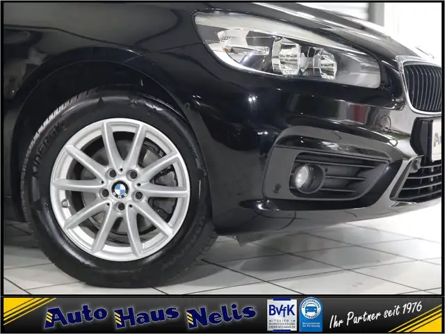 BMW 2 Series view 2