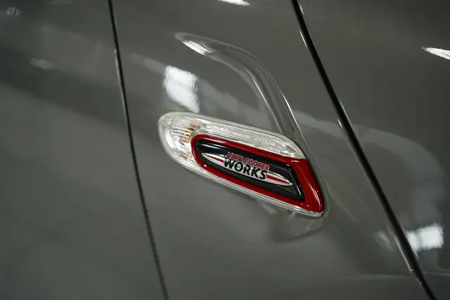 Mini Cooper view 13