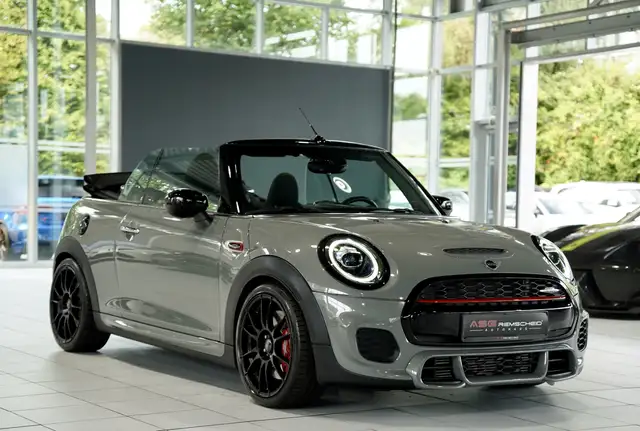 Mini Cooper view 6