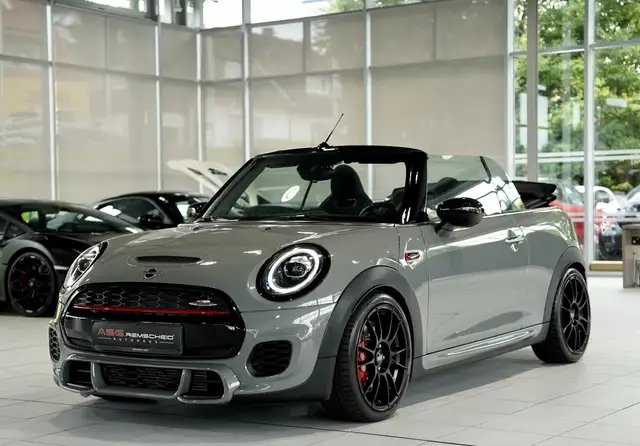 Mini Cooper view 5