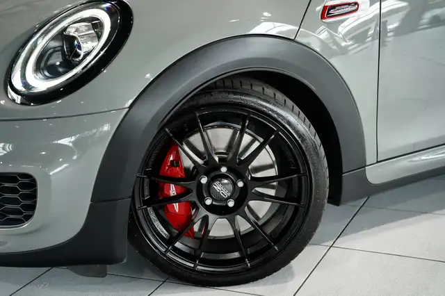 Mini Cooper view 3