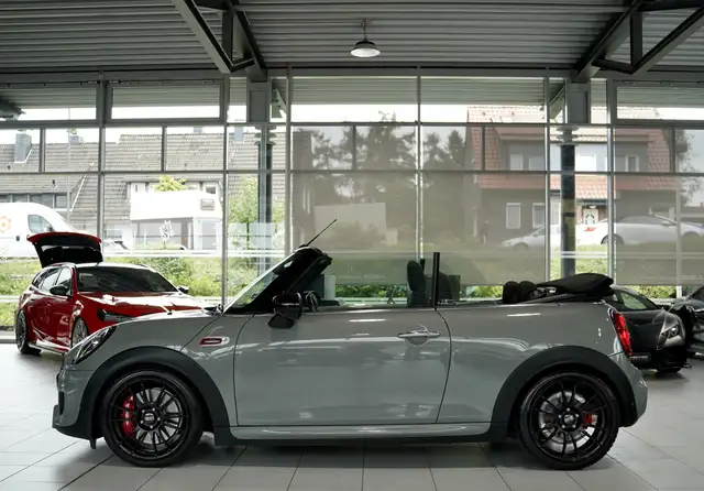 Mini Cooper view 11