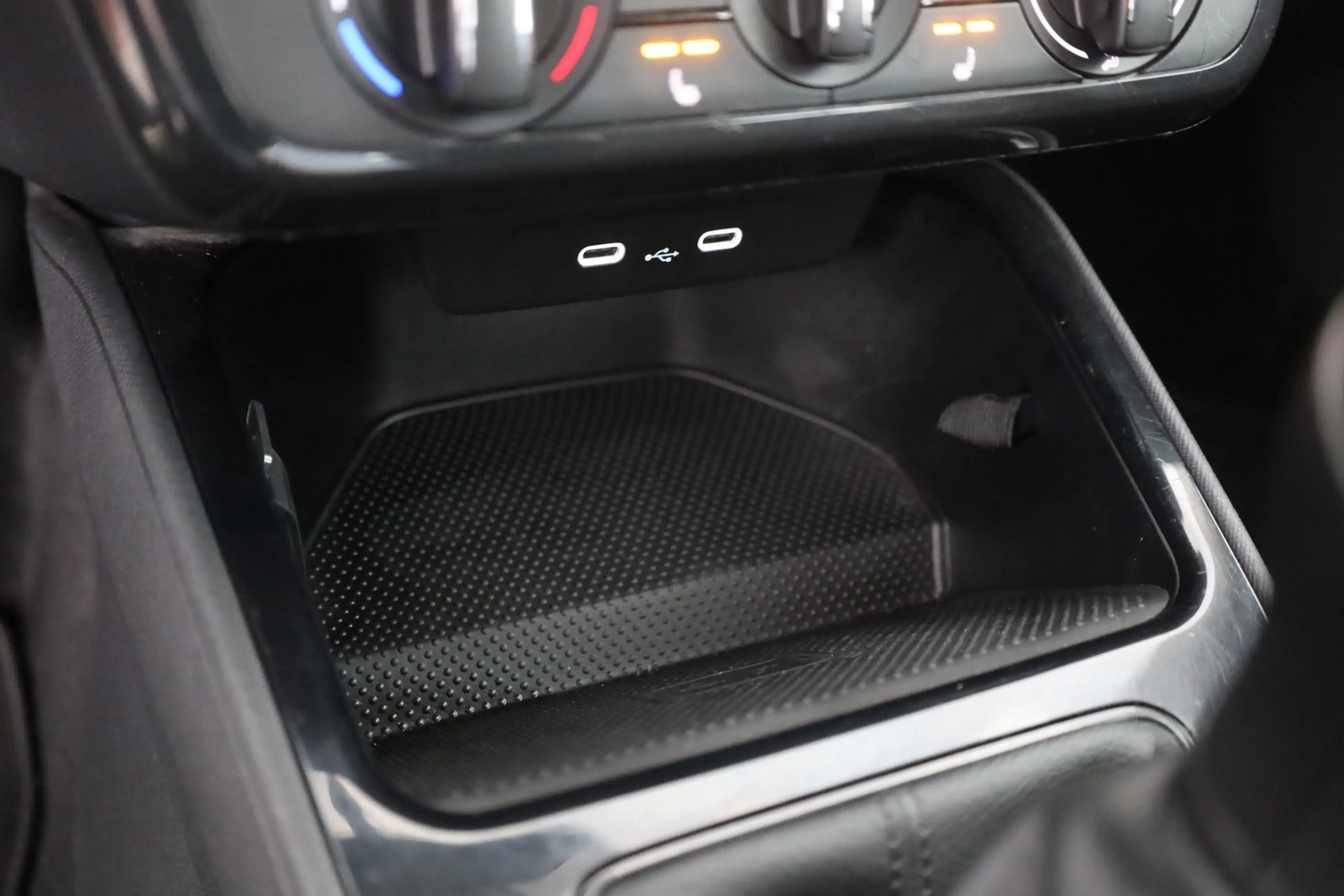 Skoda Fabia 1.0 MPI Active LED Sitzheizung SmartLink — photo 13