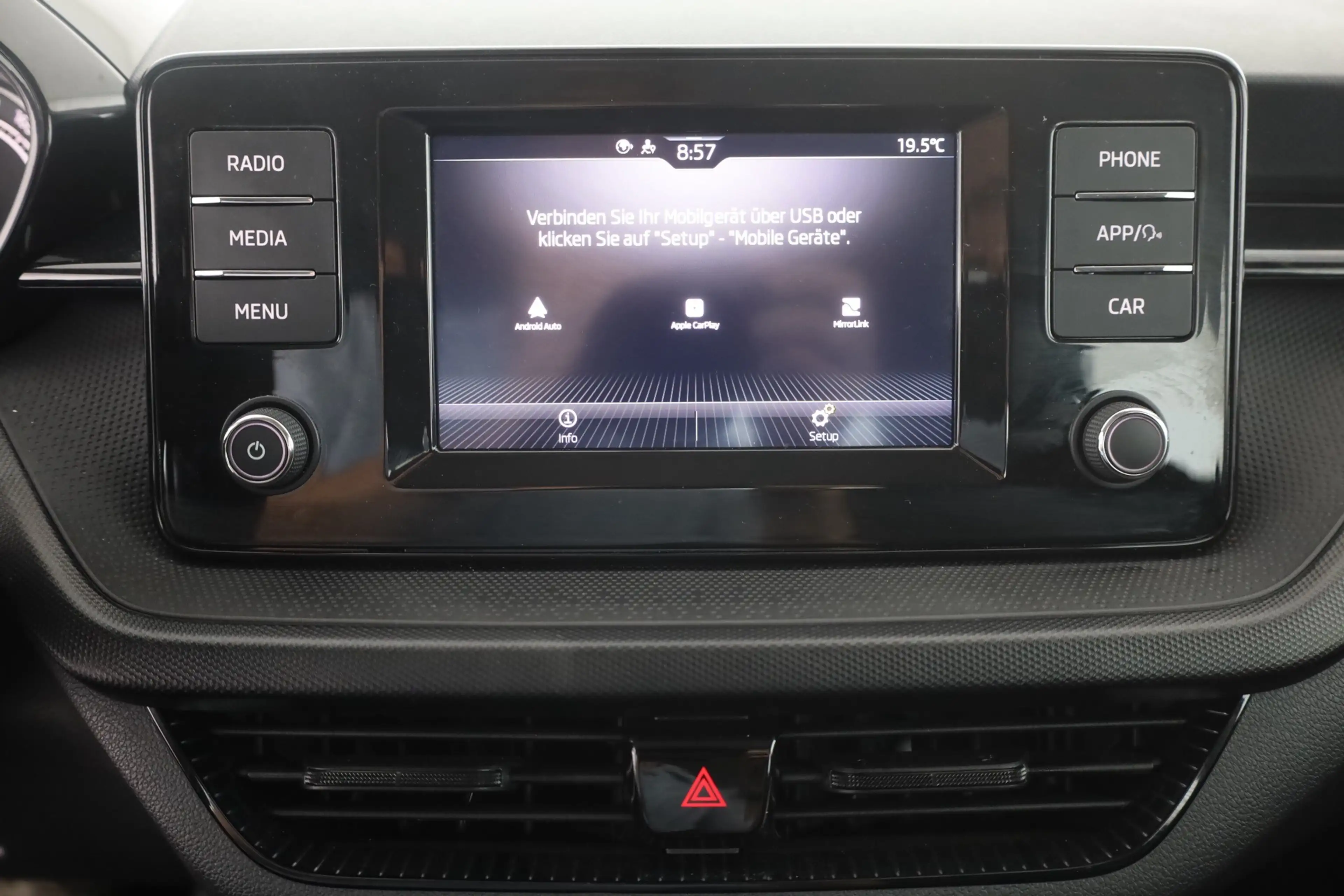 Skoda Fabia 1.0 MPI Active LED Sitzheizung SmartLink — photo 11