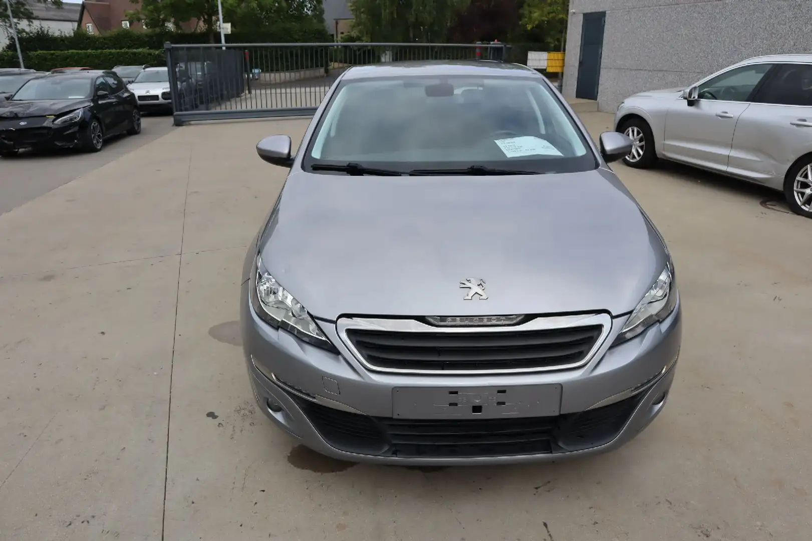 Peugeot 308 1.2 Benz Grijs - 2