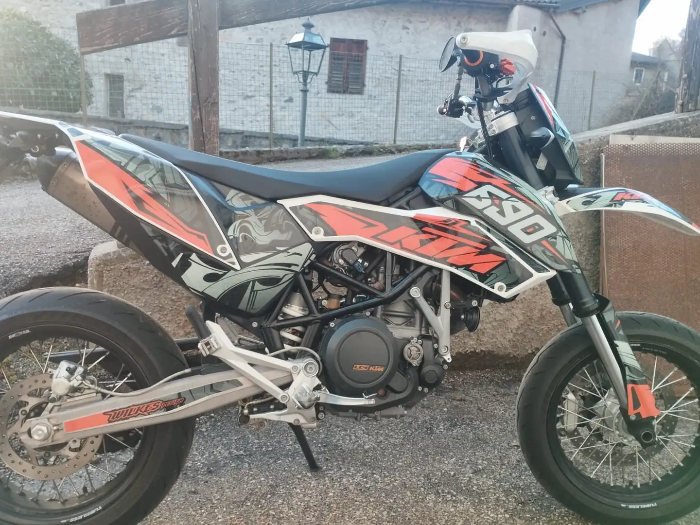 KTM 690 SMC R Supermotard Portocaliu - 1