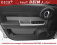 Dodge Nitro 2.8d 4X4 SXT GEPFLEGT+LEDER+SHZ+PANOR+20" Silber - thumbnail 18