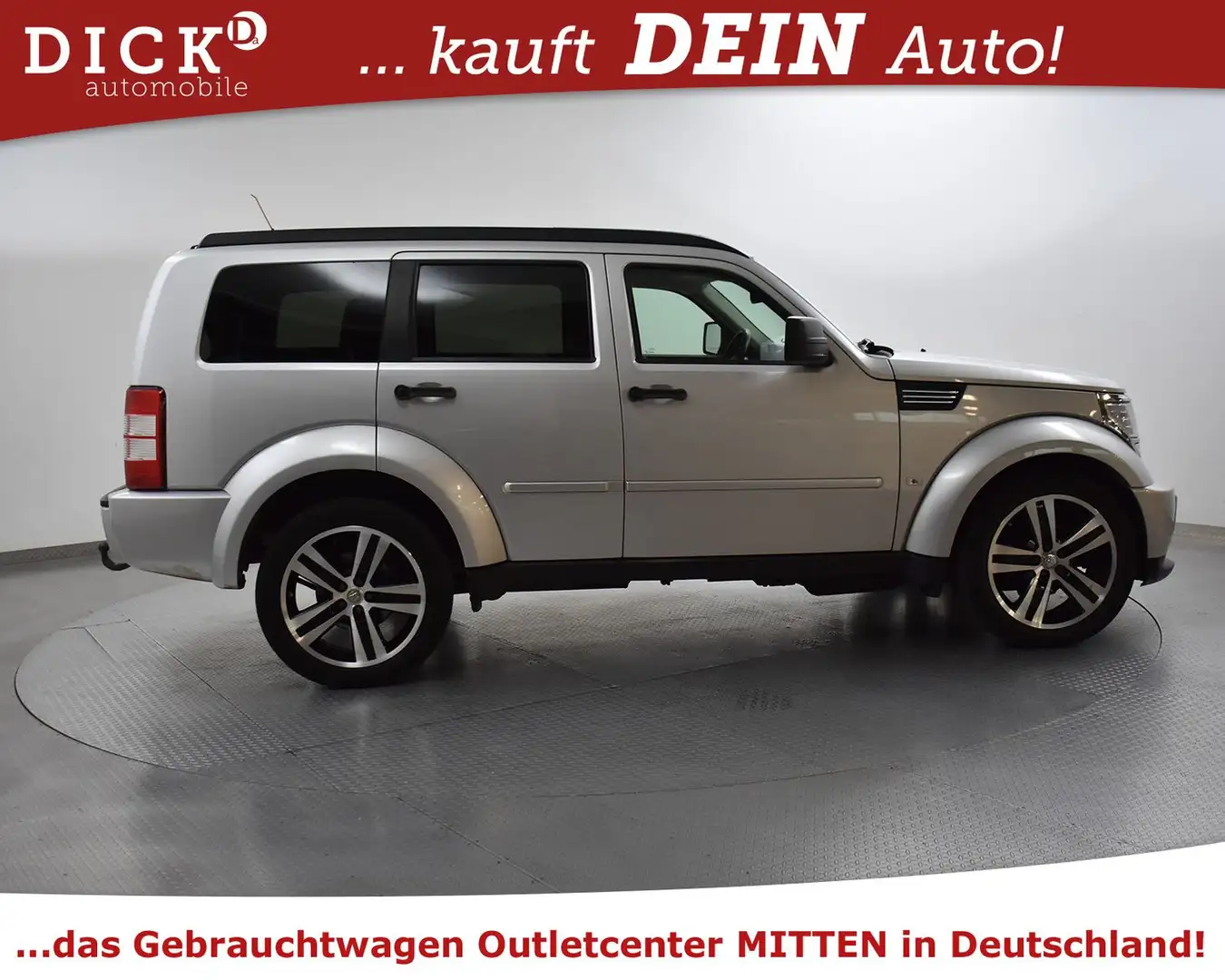 Dodge Nitro 2.8d 4X4 SXT GEPFLEGT+LEDER+SHZ+PANOR+20" Silber - 2