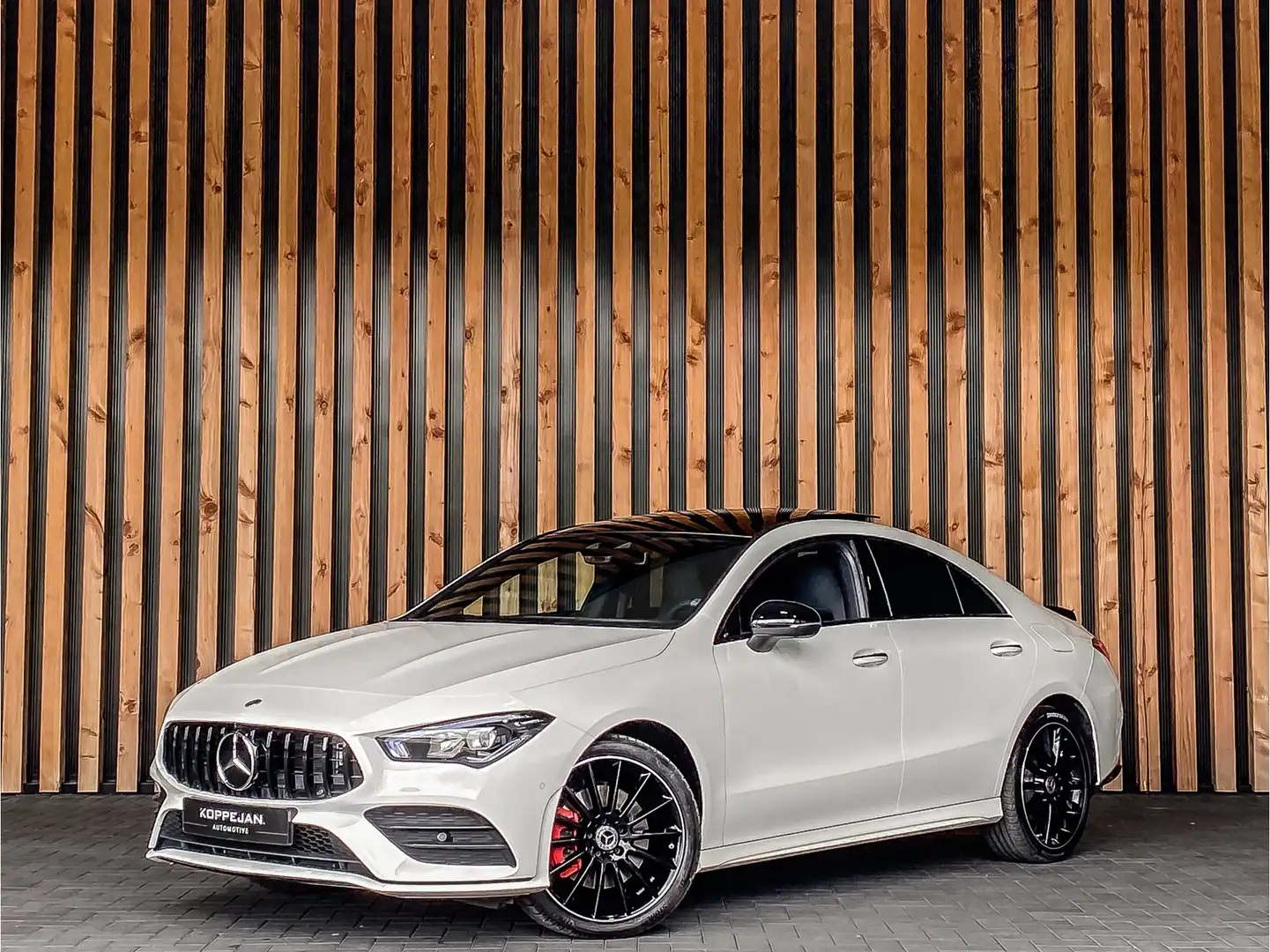 Mercedes-Benz CLA 250 250e 218PK Automaat AMG Line | PANORAMADAK | DISTR Bianco - 2