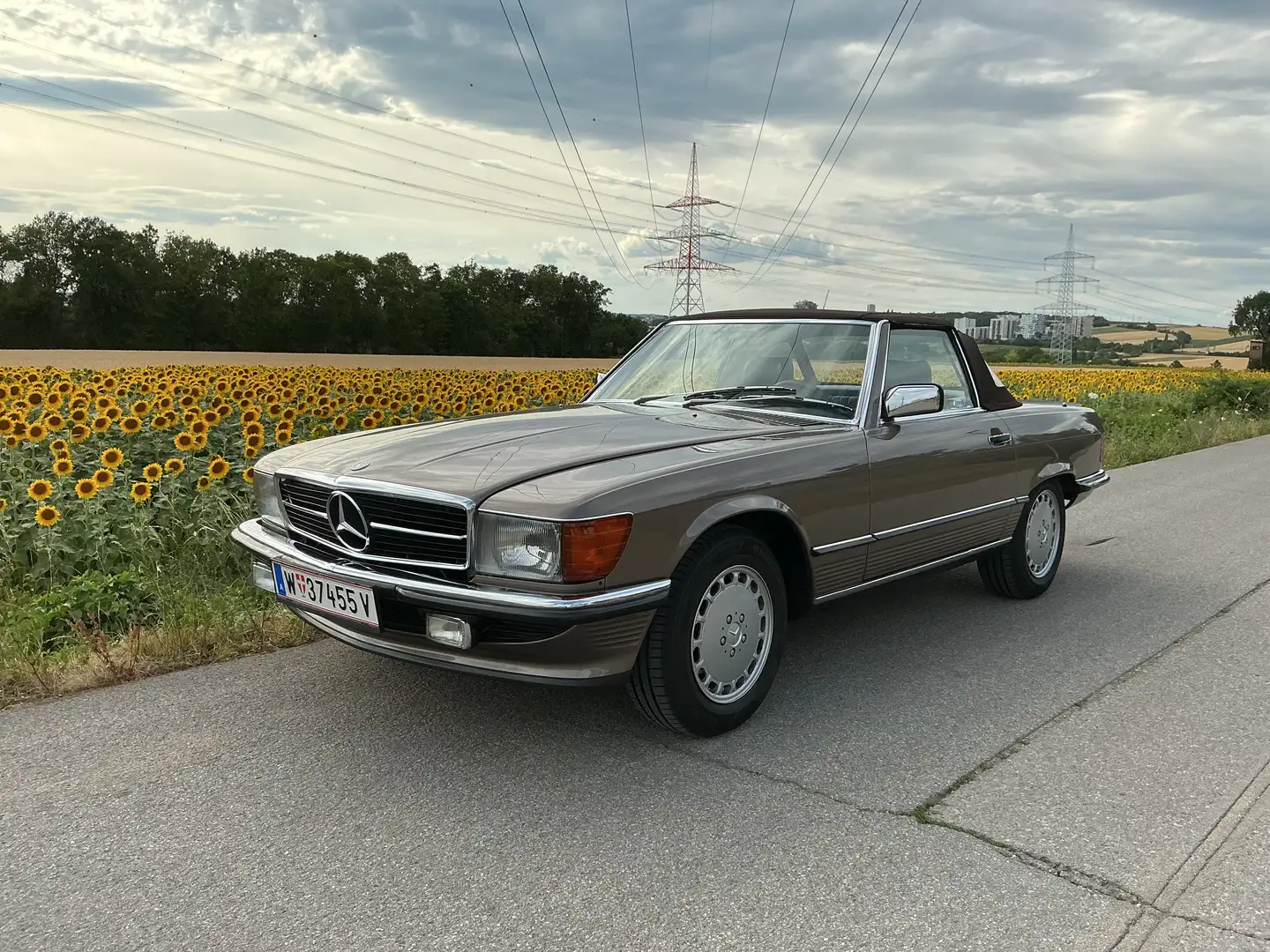 Mercedes-Benz SL 300 300 SL Roadster R107E30 (ABS) KAT Automatik Beige - 1