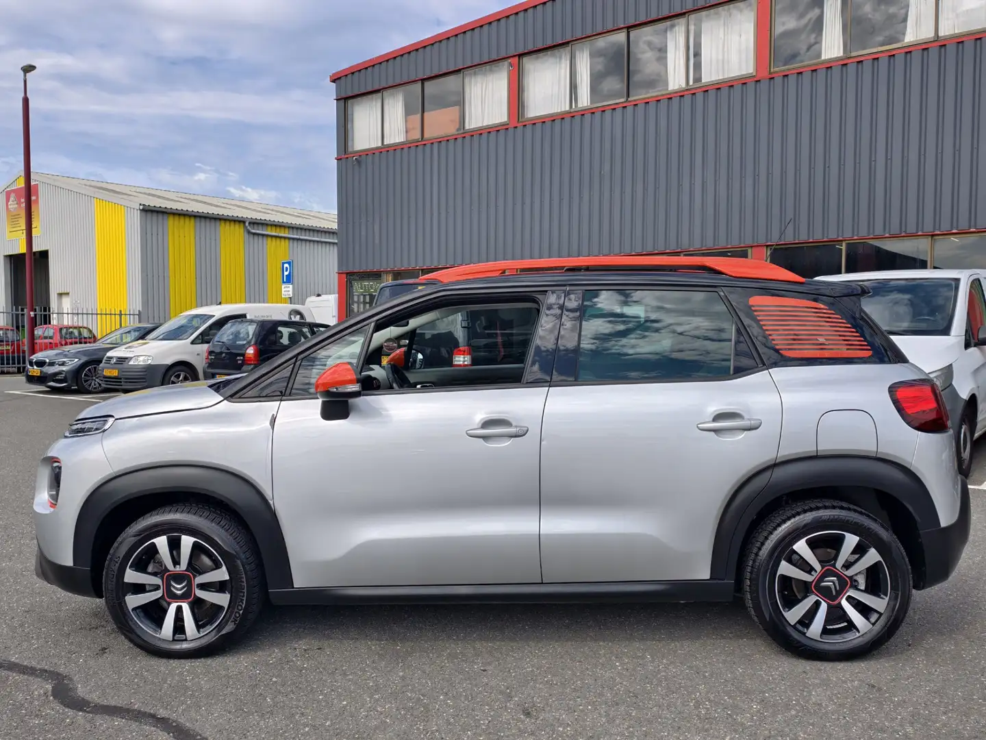 Citroen C3 Aircross 1.2 PureTech S&S Feel Grijs - 2