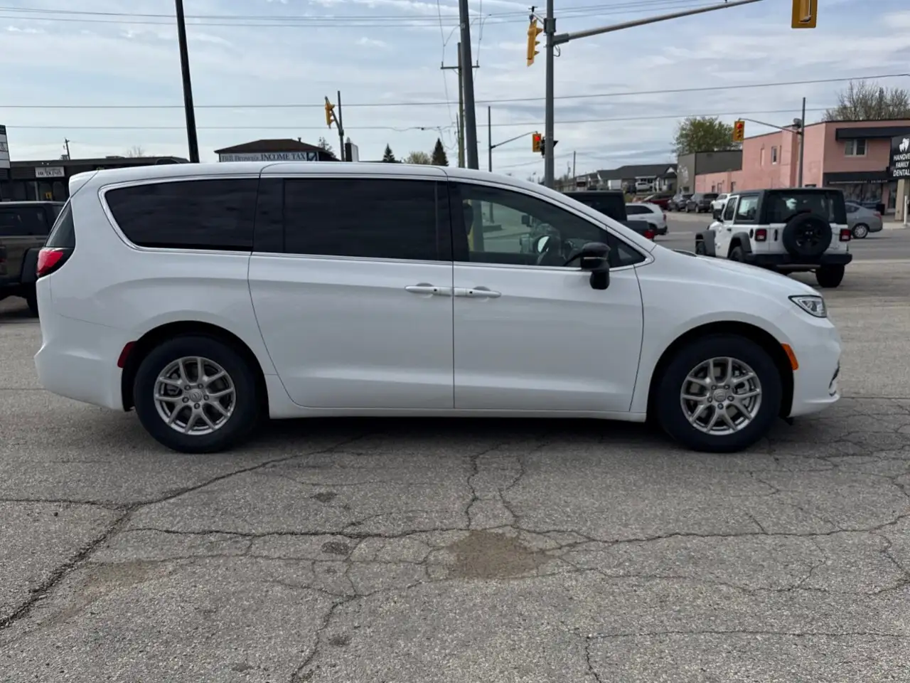 Chrysler Pacifica снимка Chrysler Pacifica