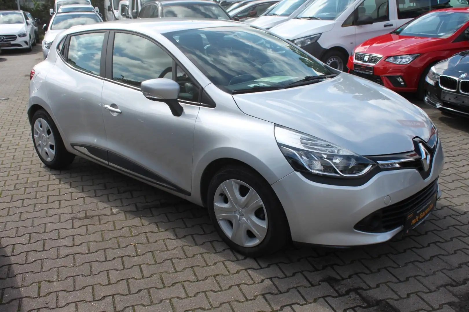 Renault Clio IV Dynamique Grau - 2