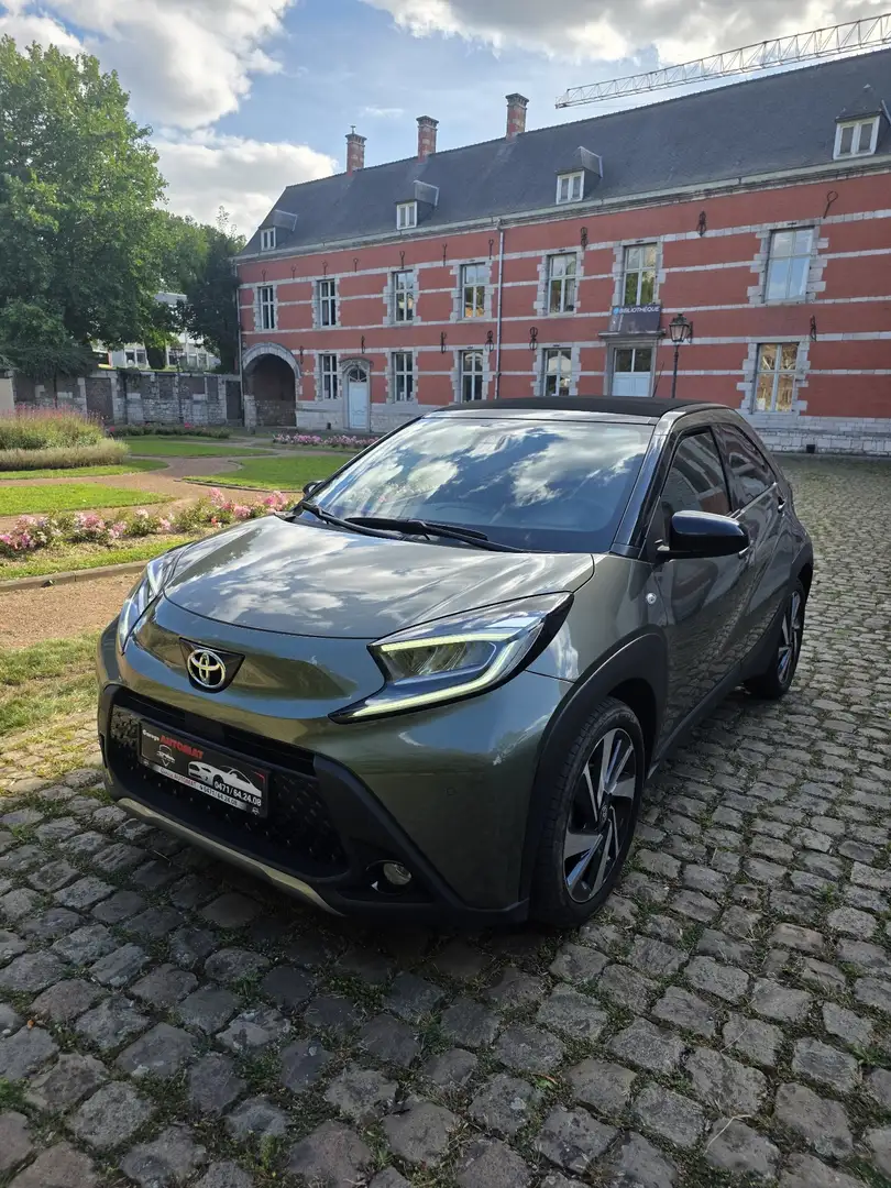 Toyota Aygo X CAMERA//NAVI//TOIT OUVRANT//GARANTIE Gris - 1
