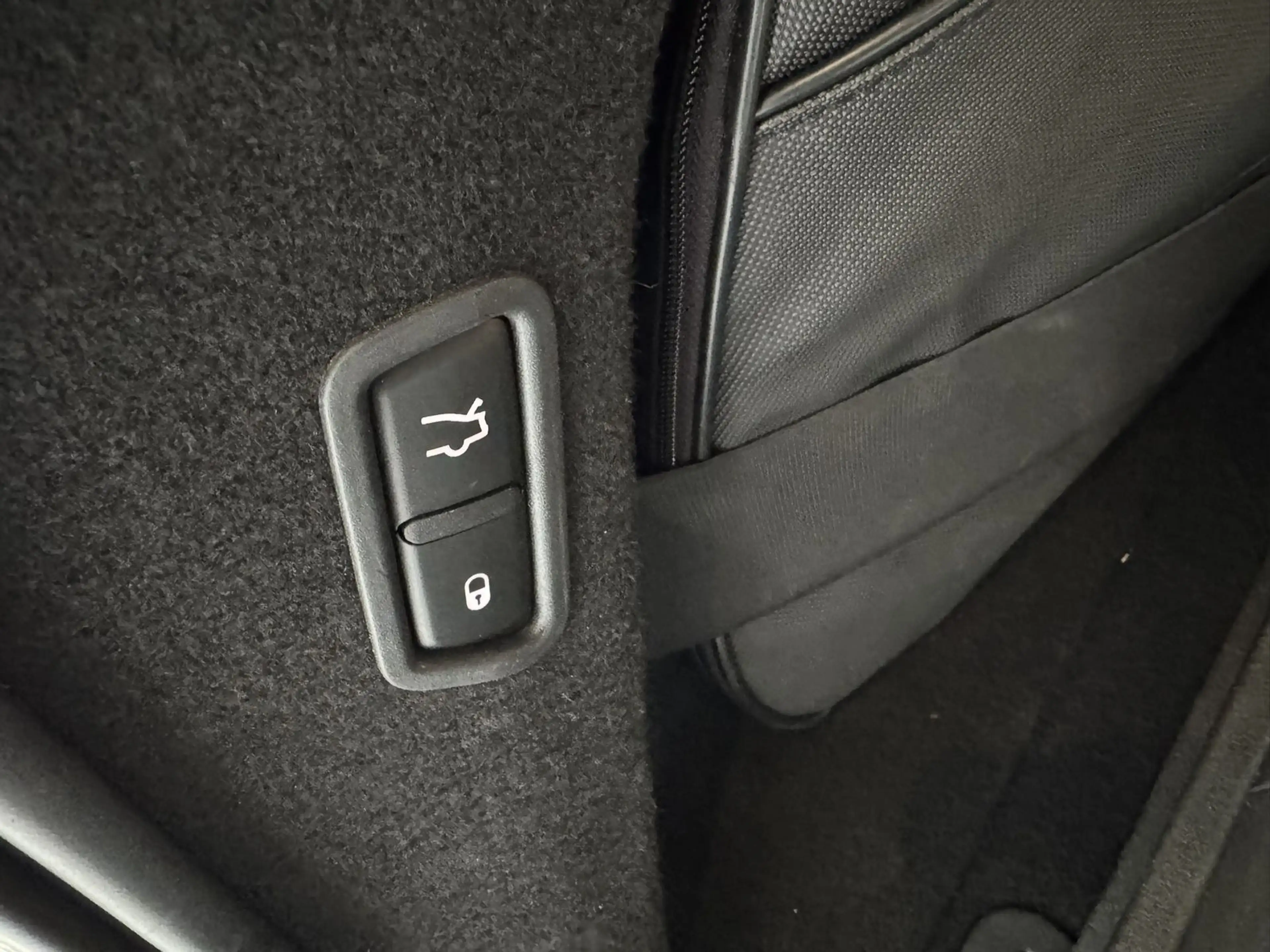 Maserati Levante Diesel — photo 15