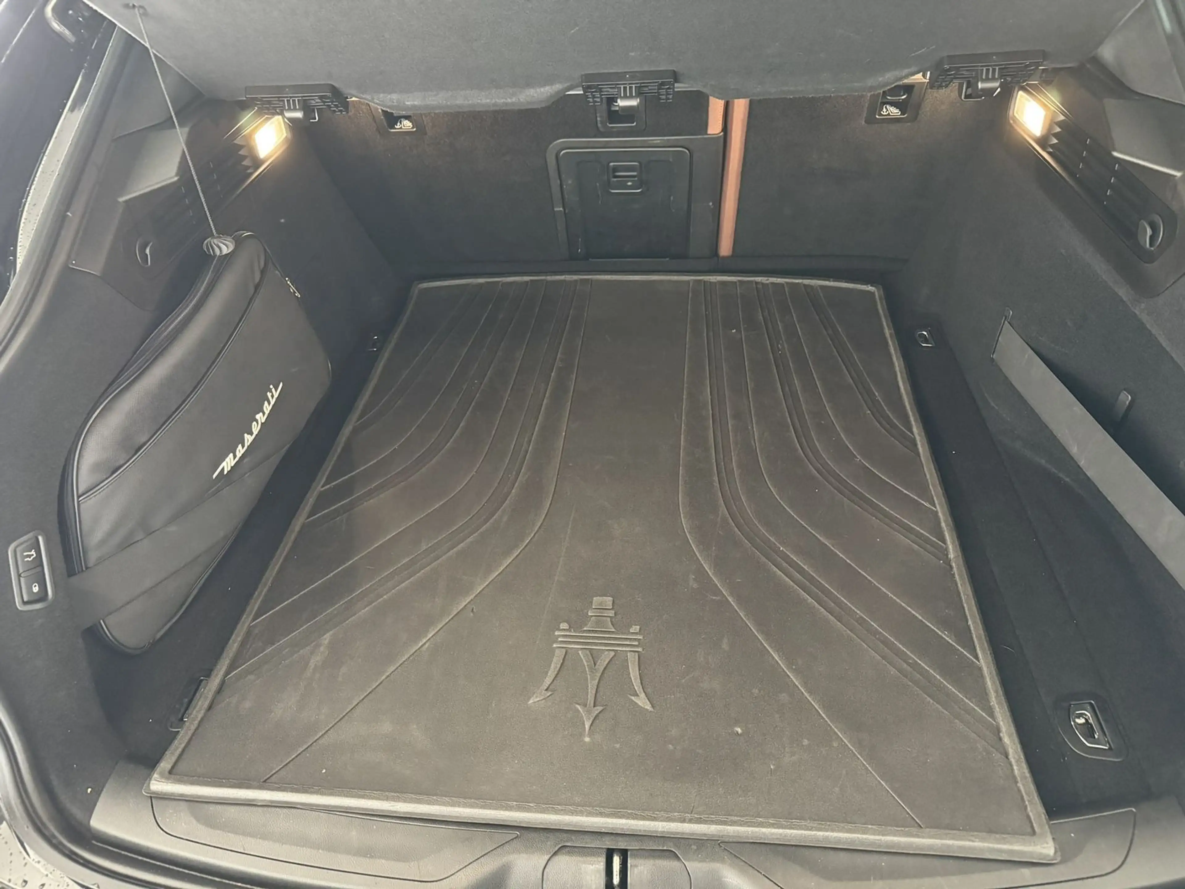 Maserati Levante Diesel — photo 14