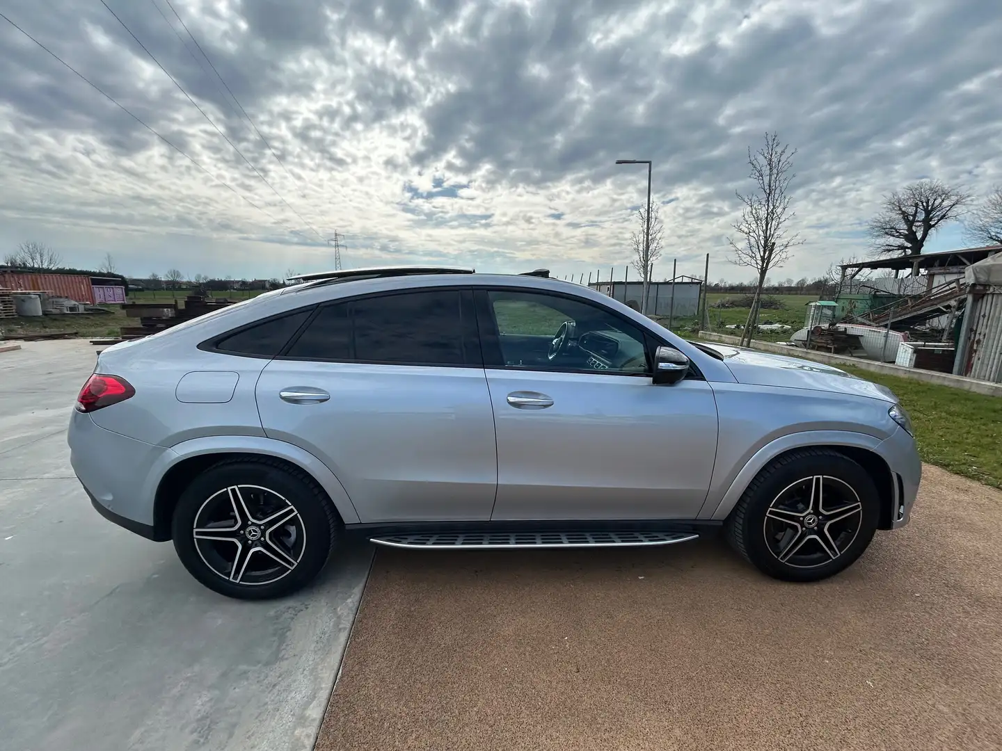 Mercedes-Benz GLE 300 4 Mantic Premium Plus Argento - 2
