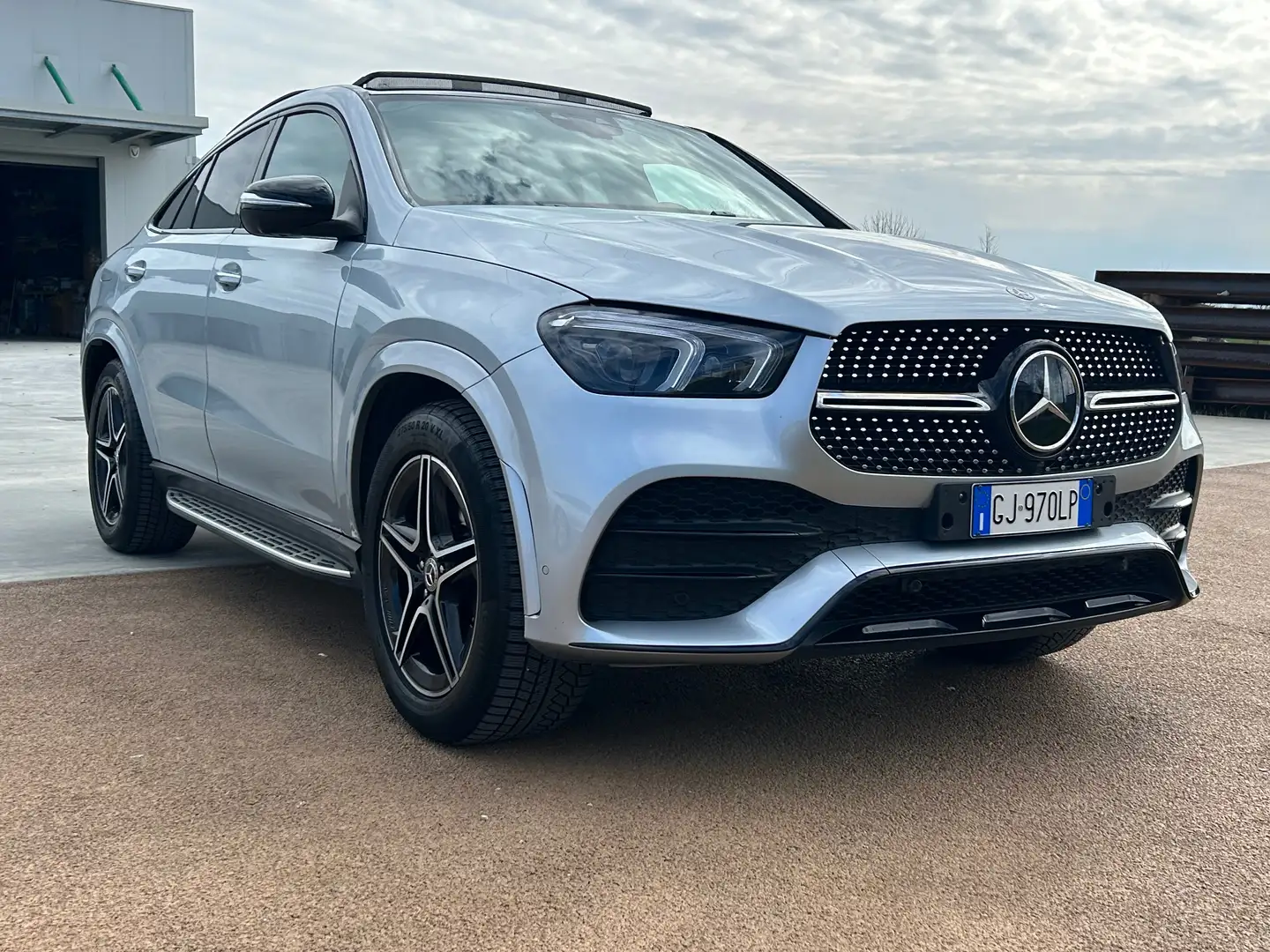 Mercedes-Benz GLE 300 4 Mantic Premium Plus Argento - 1