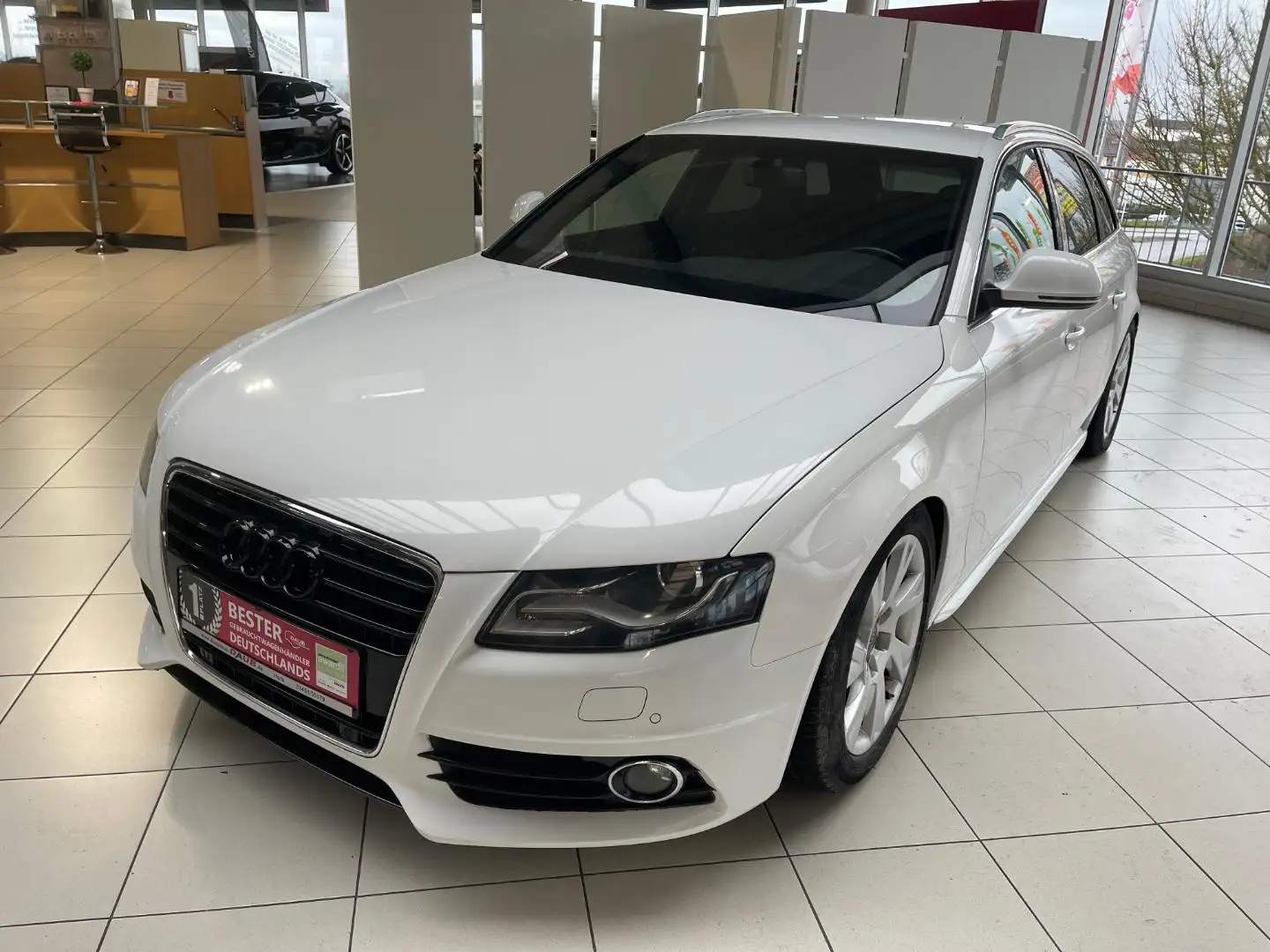 Audi A4 2.0 TFSI Quattro Avant S-line +Xenon Weiß - 1
