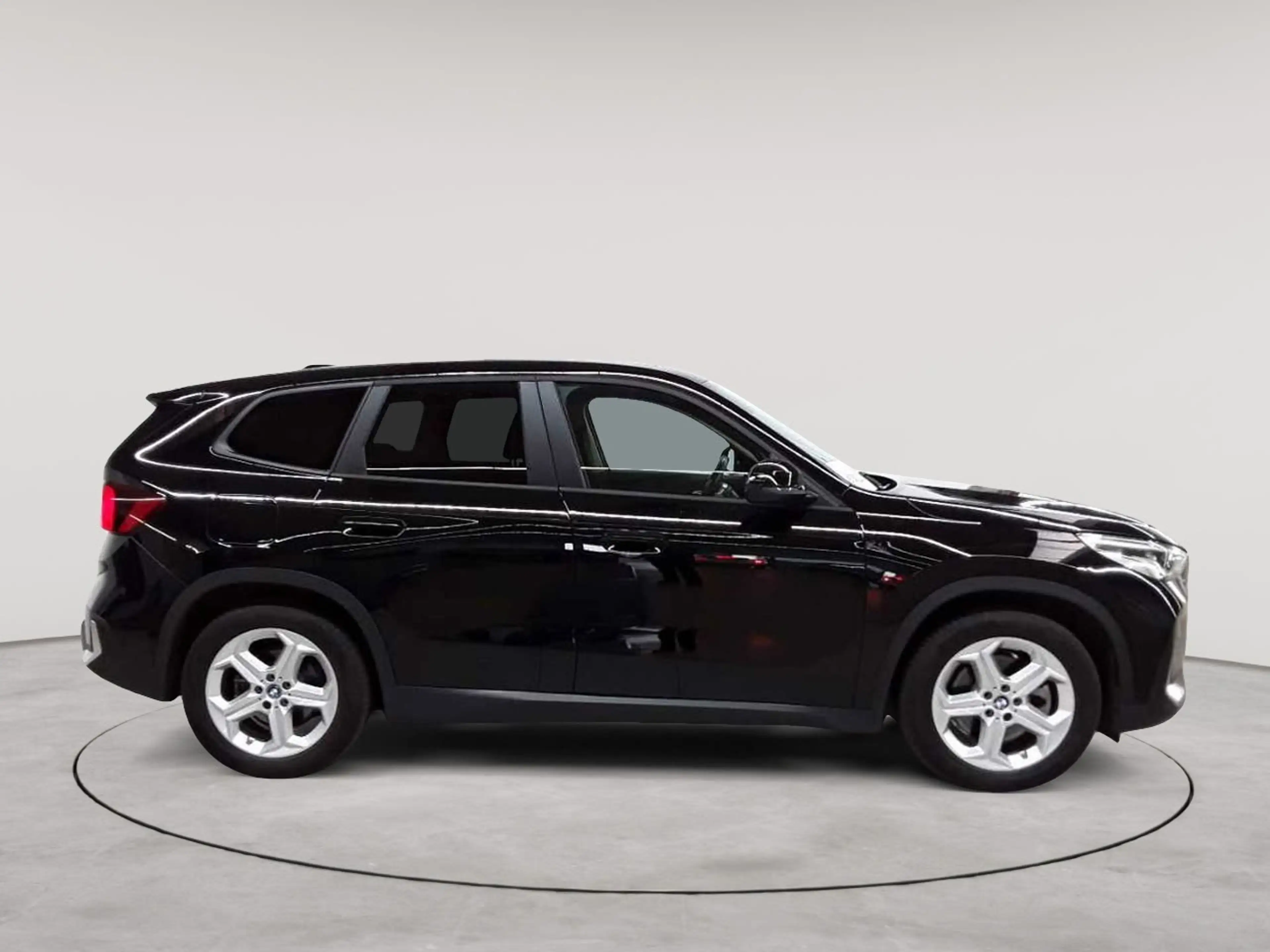 BMW iX1 iX1 xDrive30 Navi Pano SHZ LED — photo 3