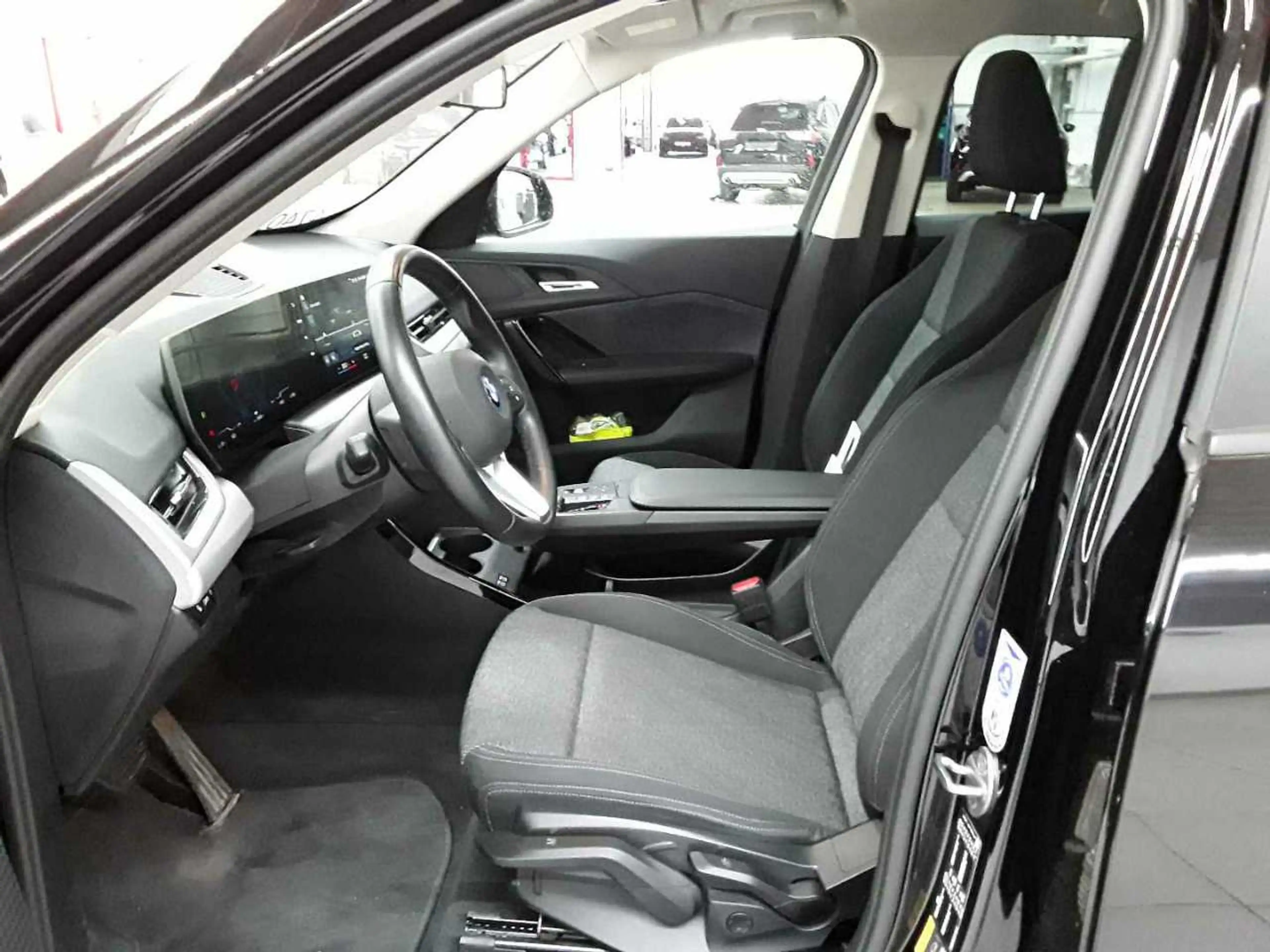 BMW iX1 iX1 xDrive30 Navi Pano SHZ LED — photo 7