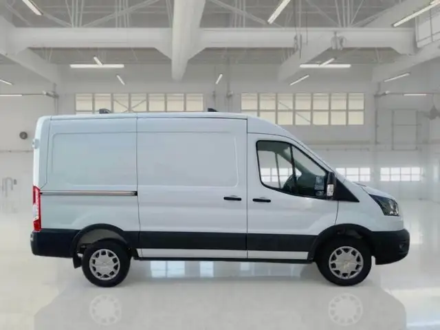 Ford Transit view 3