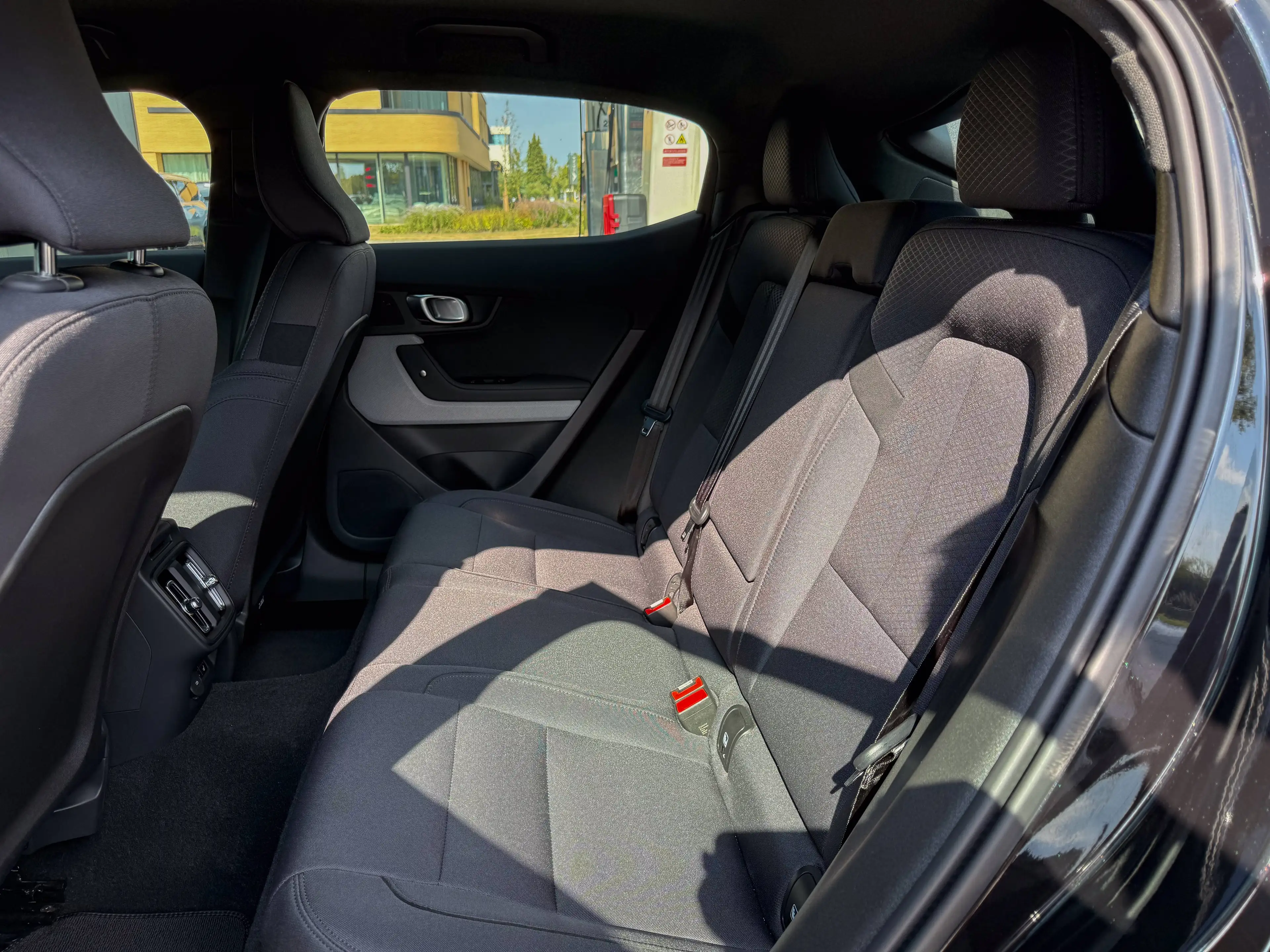 Polestar 2 Long Range Single Motor - Plus Pack | Climate Pack | ACC — photo 14