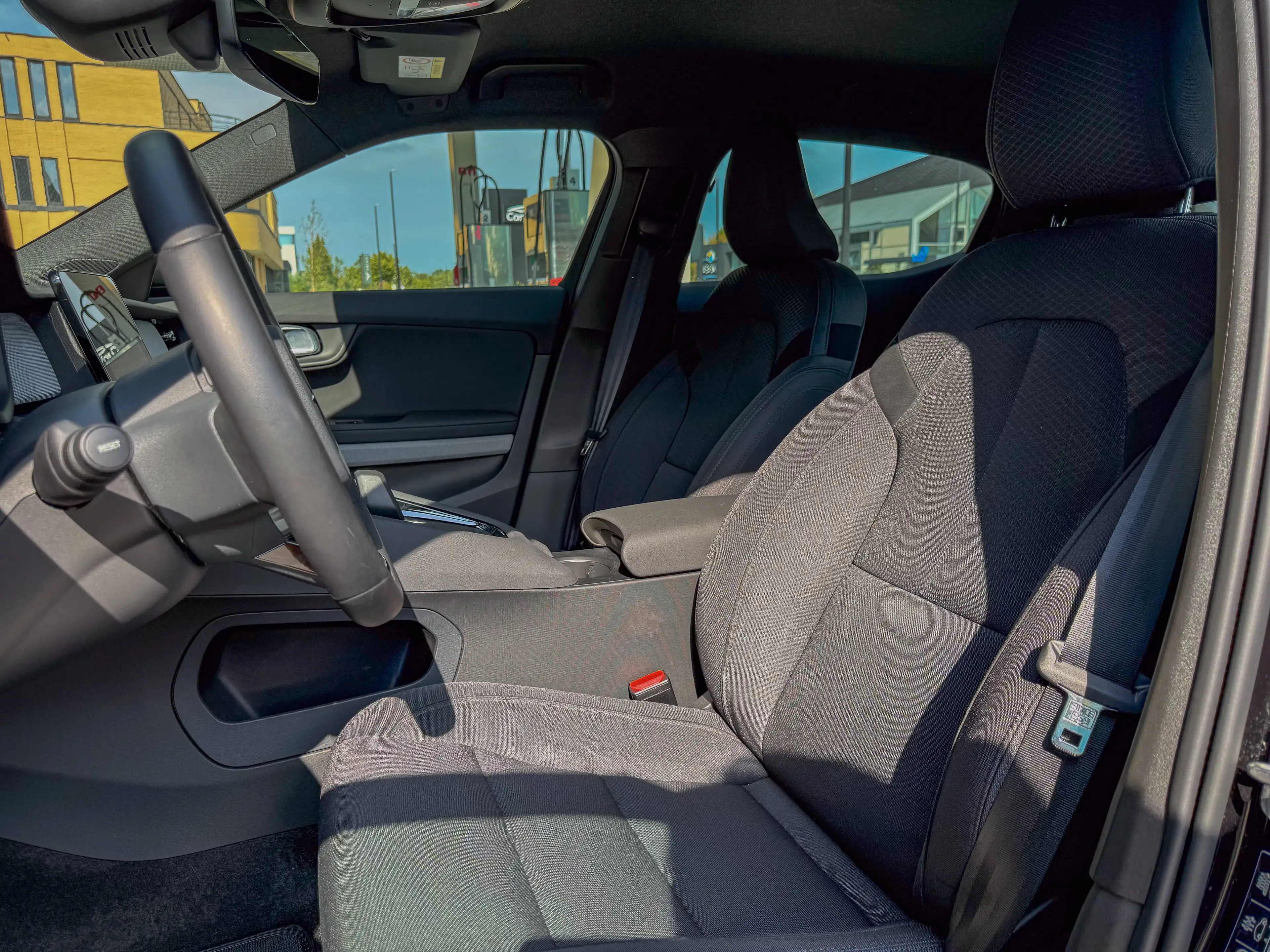 Polestar 2 Long Range Single Motor - Plus Pack | Climate Pack | ACC — photo 10