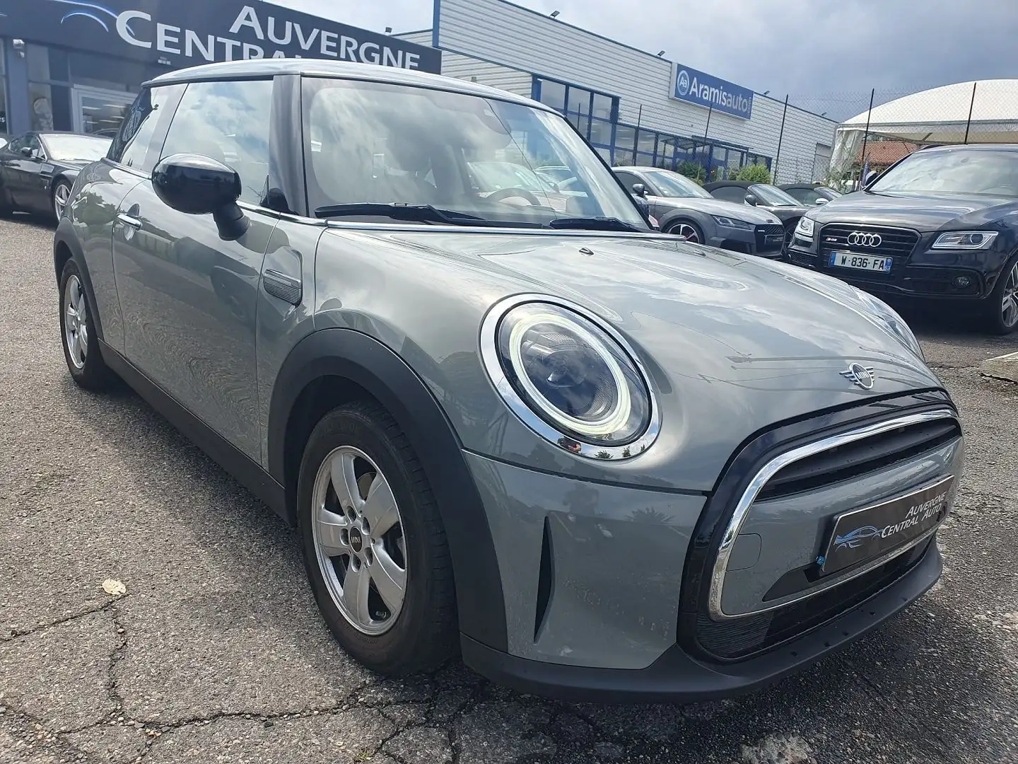 MINI Cooper COOPER 136CH BUSINESS DESIGN BVA7 Gris - 1