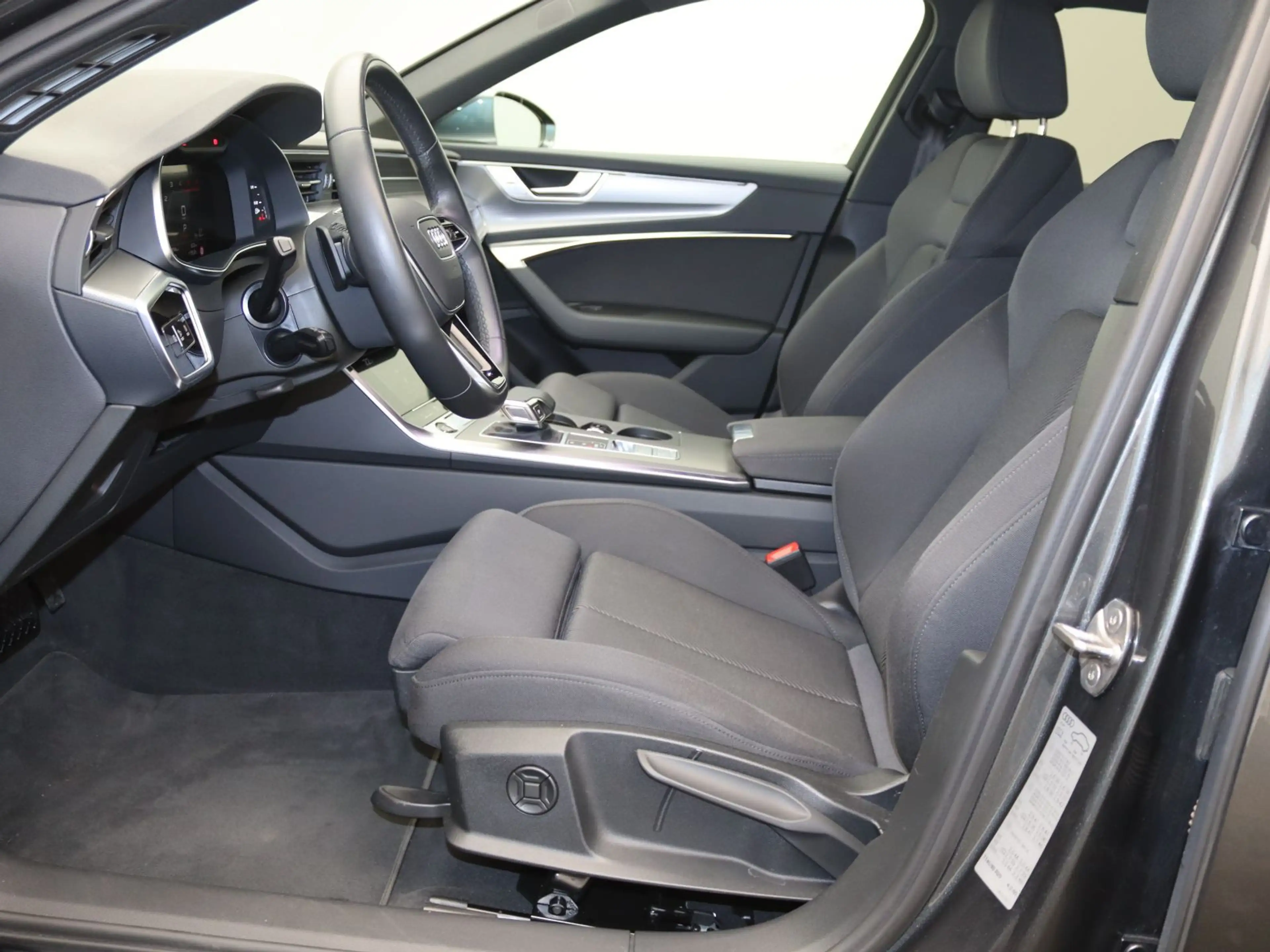 Audi A6 sport 50TDI quattro/ HDMatrix, HuD, B&O — photo 14