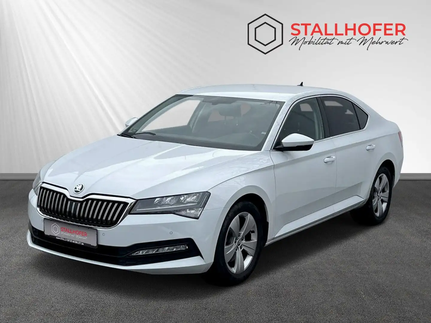 Skoda Superb Ambition virtual cockpit SHZ PDC ALU DSG Weiß - 1