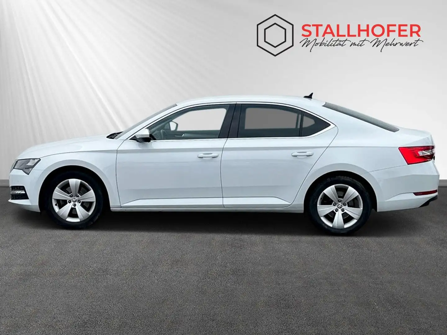 Skoda Superb Ambition virtual cockpit SHZ PDC ALU DSG Weiß - 2