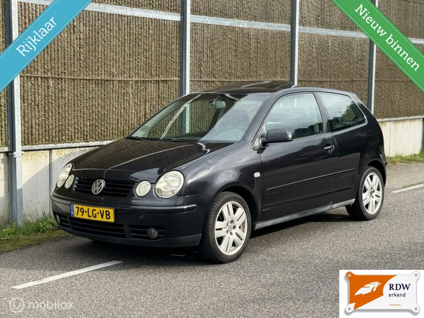 Volkswagen Polo 1.4-16V HIGHLINE NAP/PANO/AIRCO/ELEK.PAKKET Zwart - 2