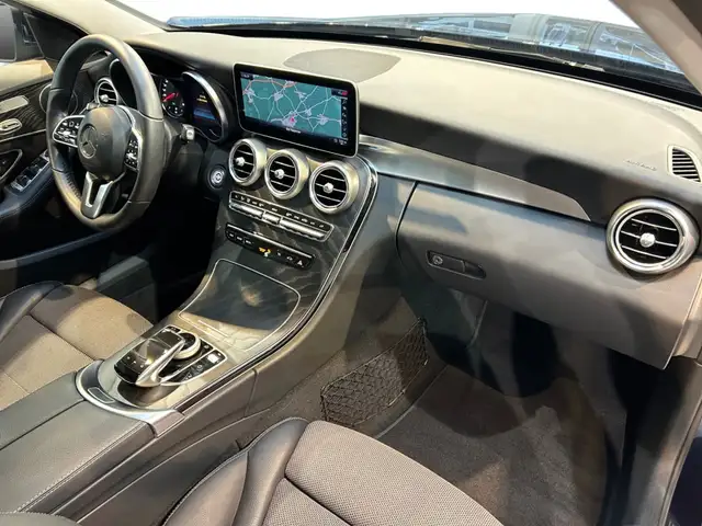 Mercedes-Benz C-Class view 10