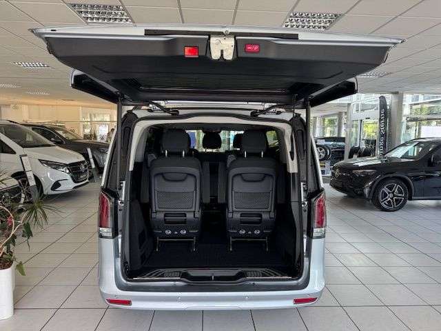 Mercedes-Benz V 220