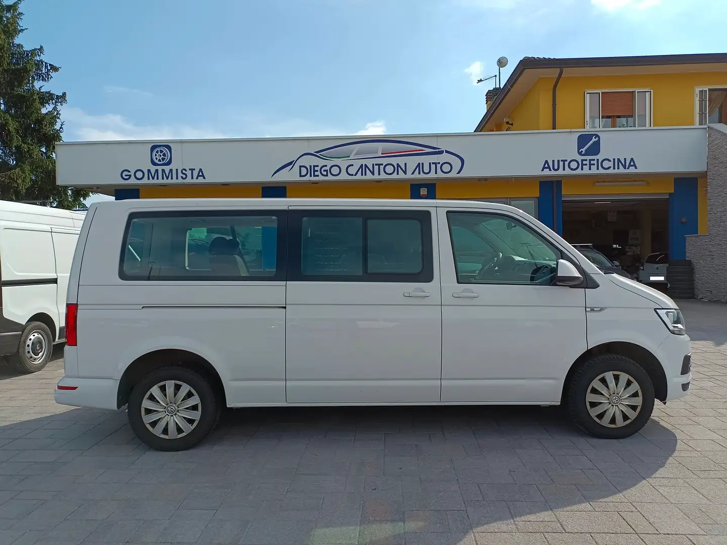 Volkswagen T6 Caravelle Comfortline 4Motion Bianco - 1