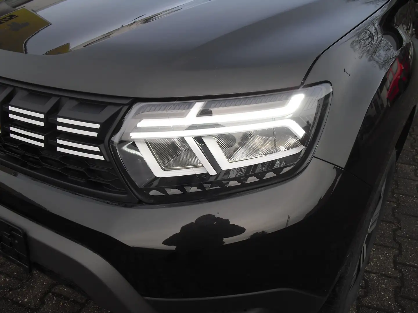 Dacia Duster TCe 130 2WD Journey + Alu Klimaauto Navi Sitzheiz Noir - 2