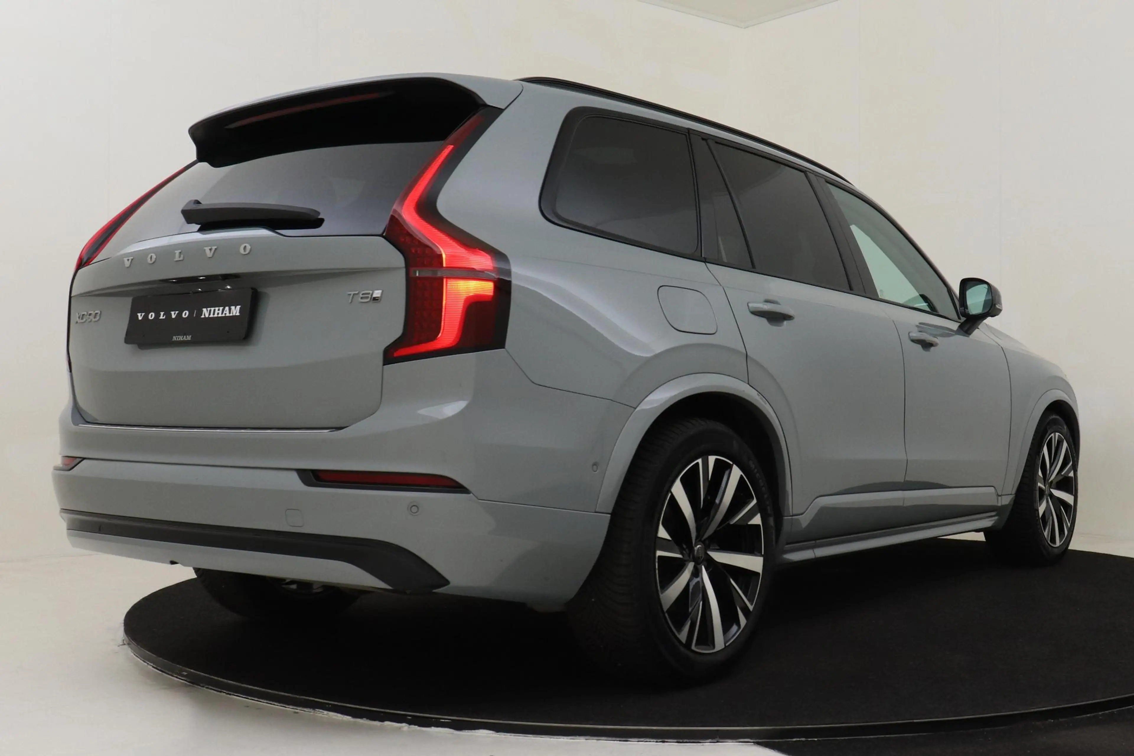Volvo XC90 II T8 PLUG-IN HYBRID AWD ULTRA DARK -PANO.DAK|BOWE — photo 3