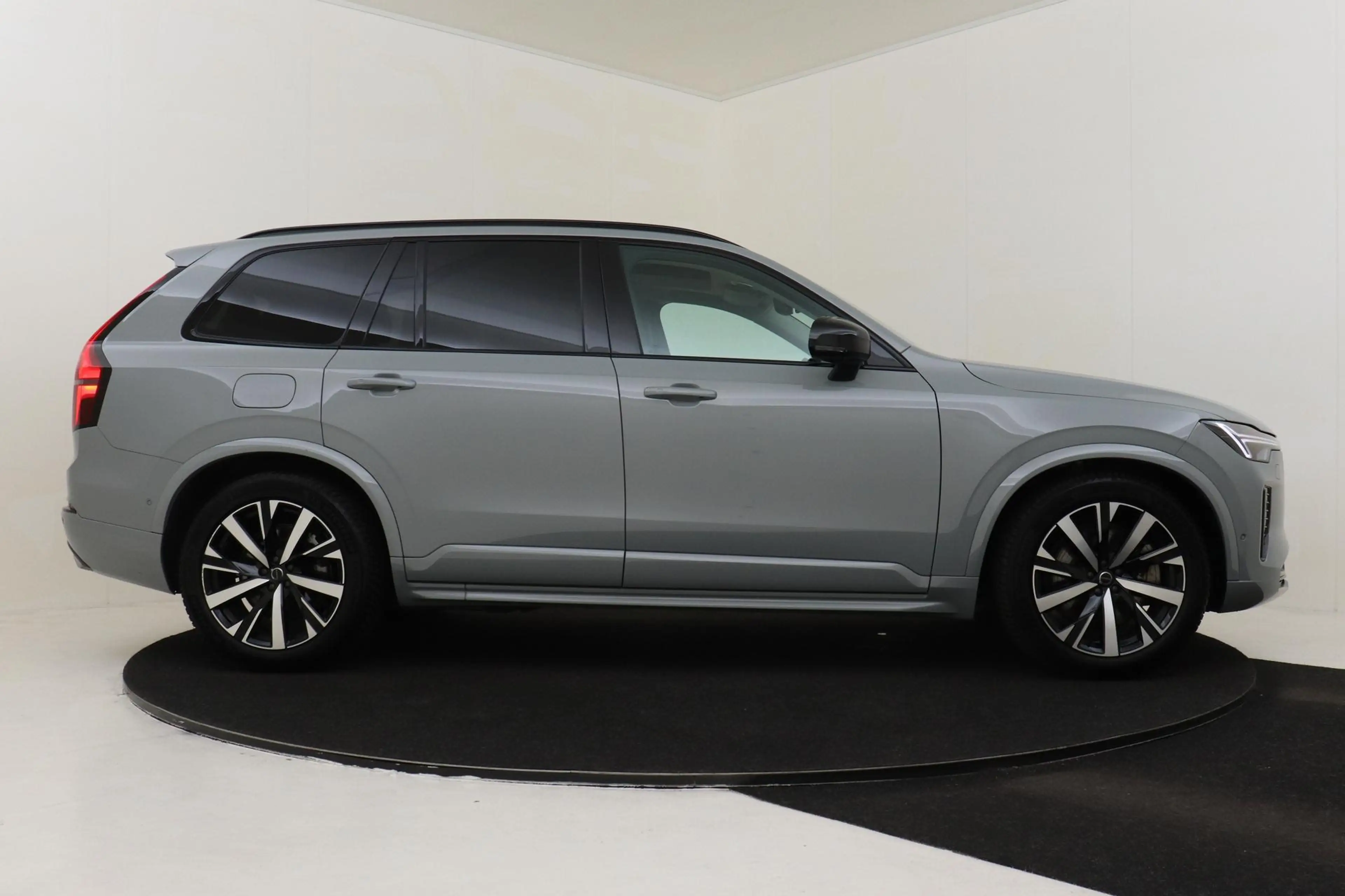 Volvo XC90 II T8 PLUG-IN HYBRID AWD ULTRA DARK -PANO.DAK|BOWE — photo 13
