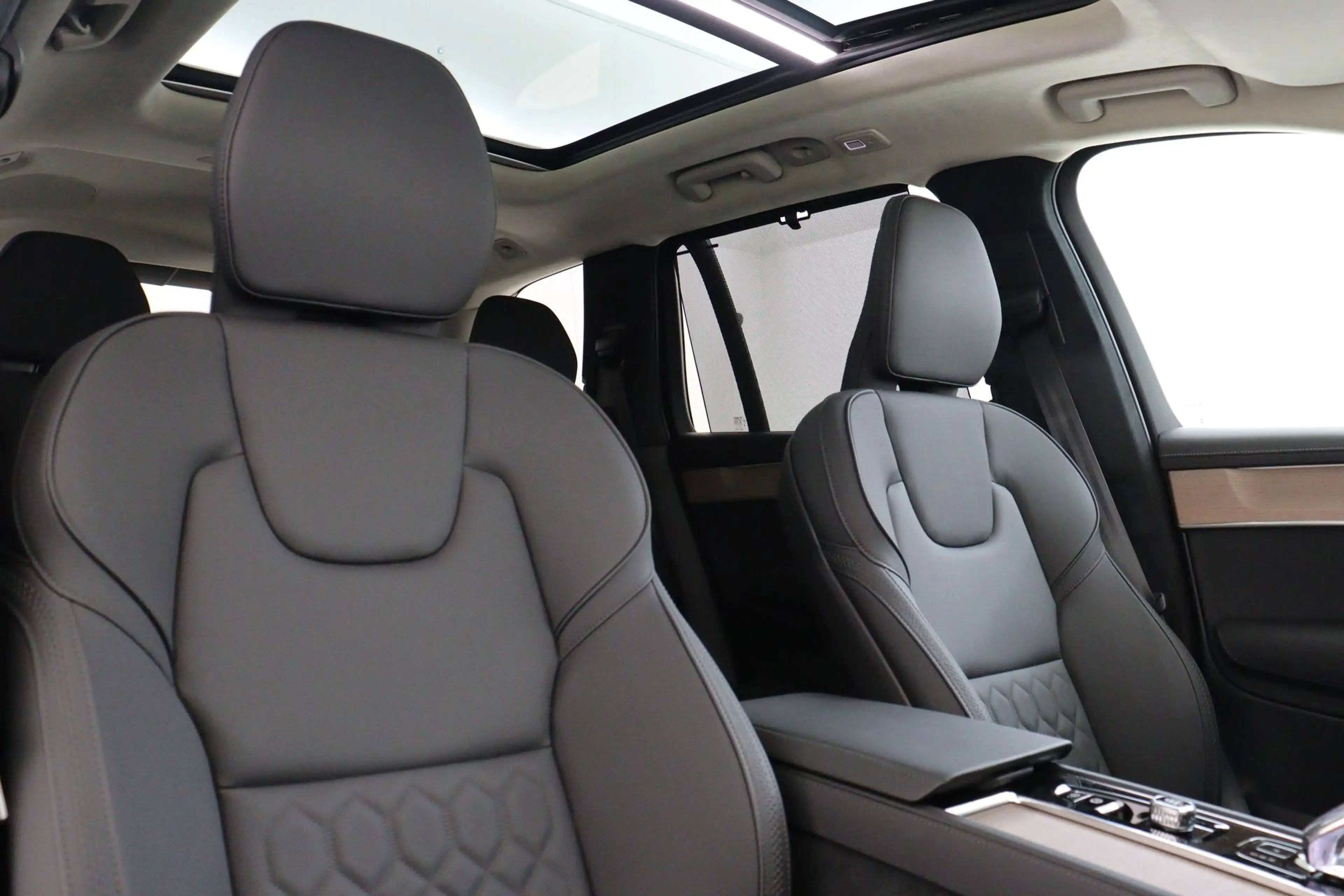 Volvo XC90 II T8 PLUG-IN HYBRID AWD ULTRA DARK -PANO.DAK|BOWE — photo 12