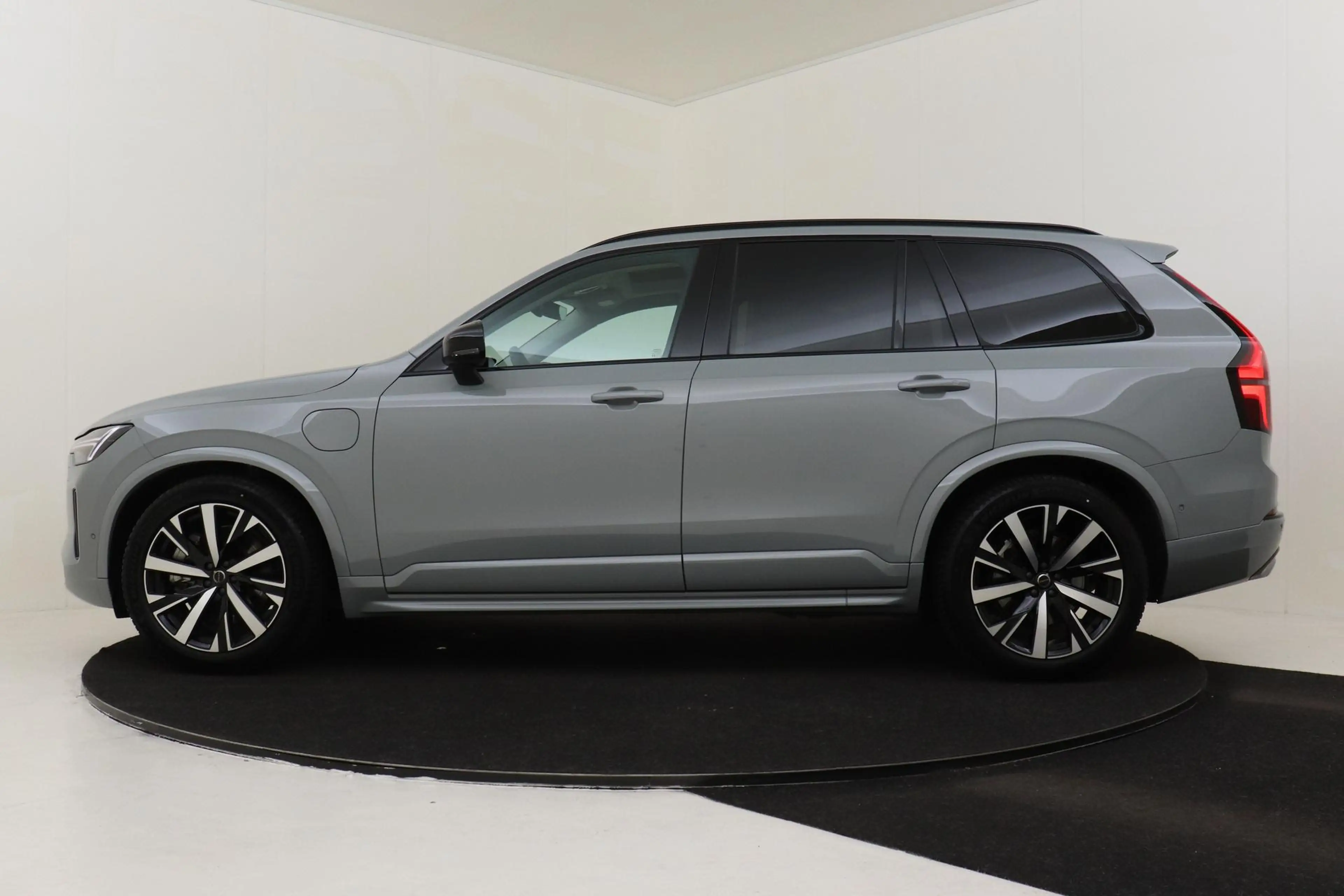Volvo XC90 II T8 PLUG-IN HYBRID AWD ULTRA DARK -PANO.DAK|BOWE — photo 7