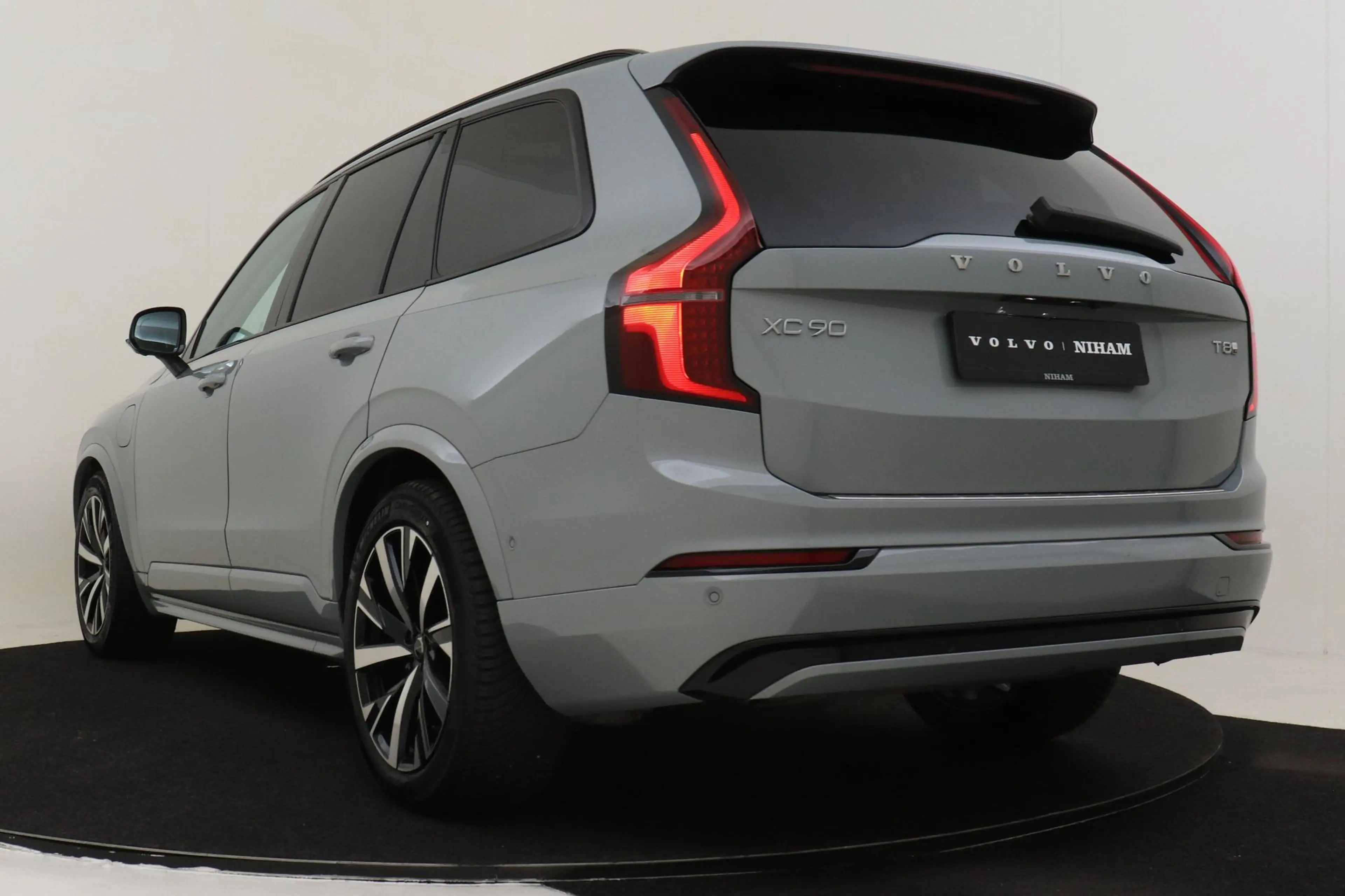Volvo XC90 II T8 PLUG-IN HYBRID AWD ULTRA DARK -PANO.DAK|BOWE — photo 5