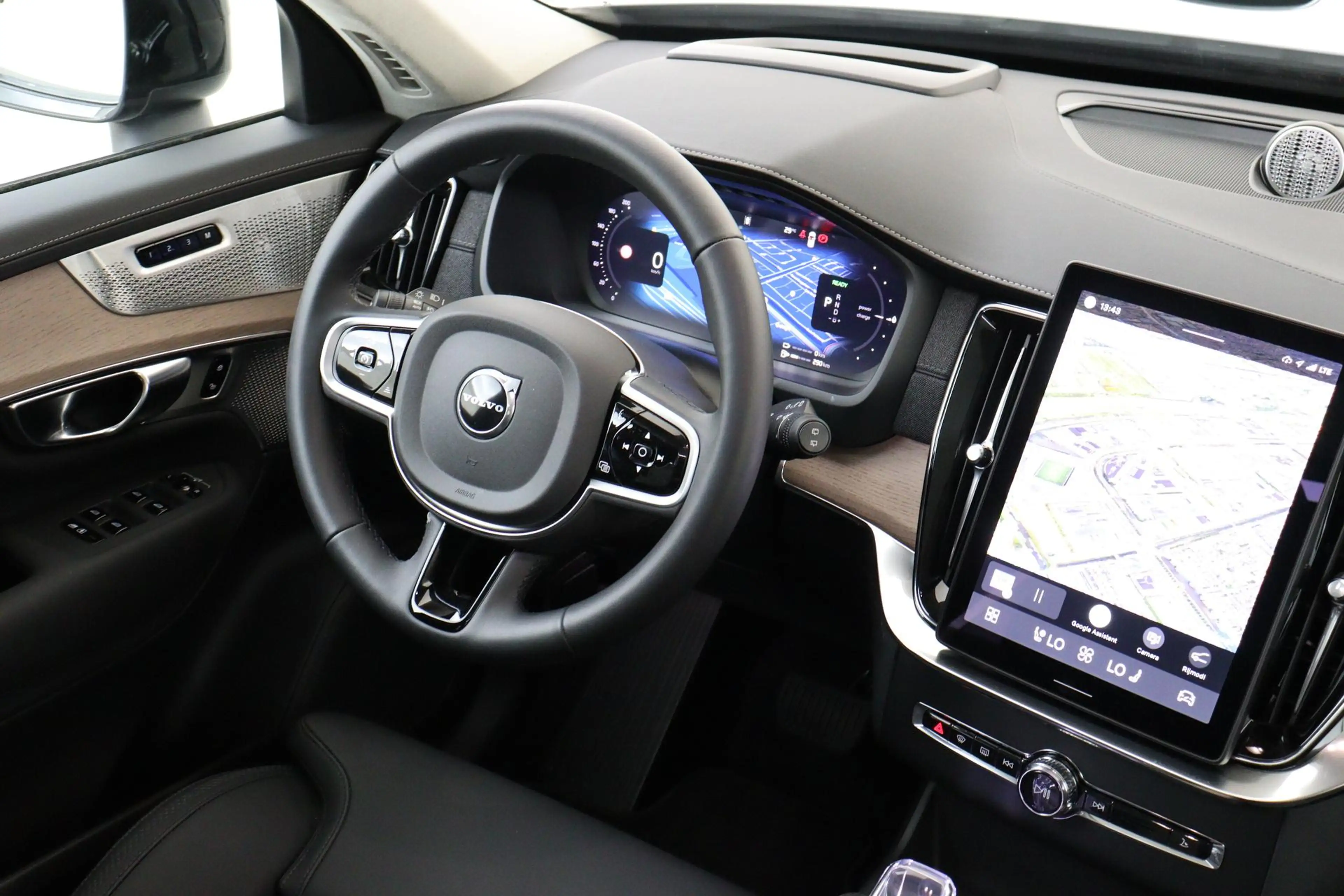 Volvo XC90 II T8 PLUG-IN HYBRID AWD ULTRA DARK -PANO.DAK|BOWE — photo 6