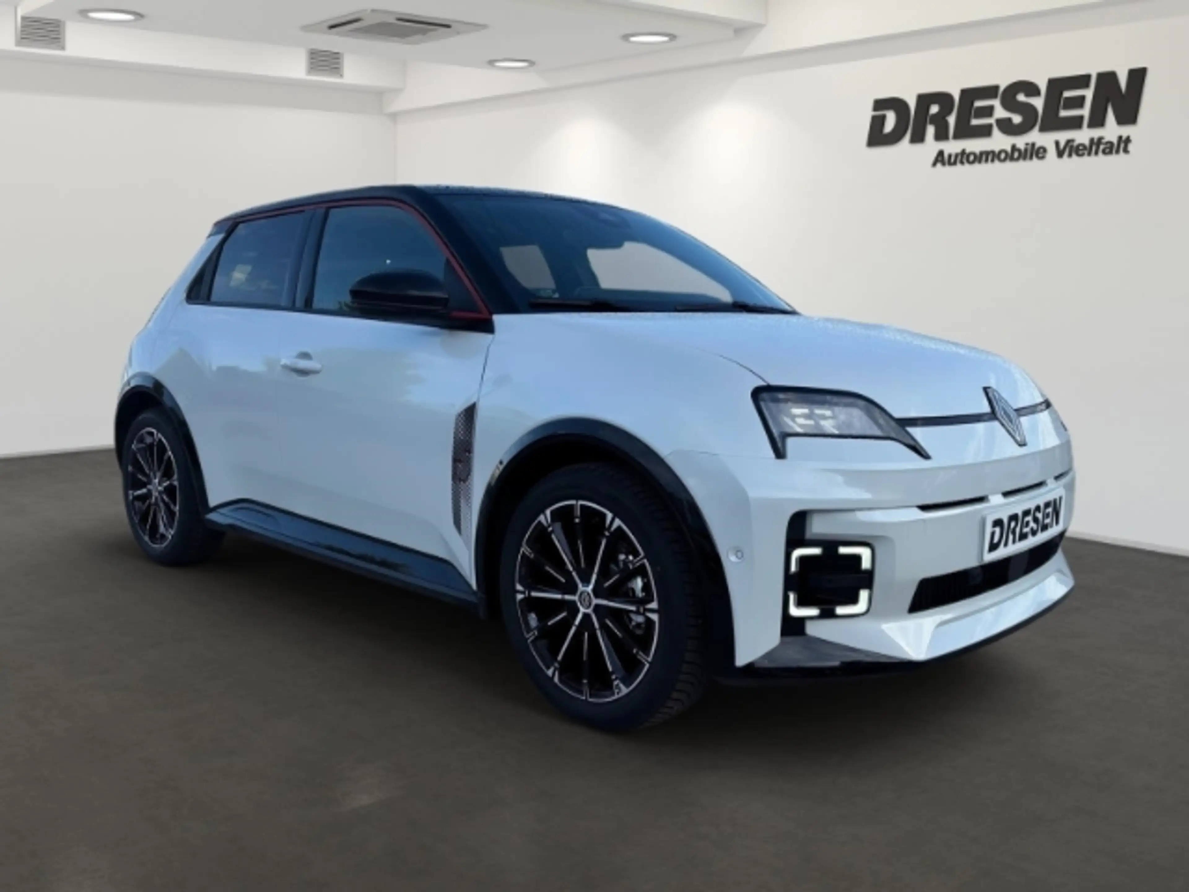 Renault R 5 Electric E-Tech elektrisch Iconic Five 10 Comfort — photo 2