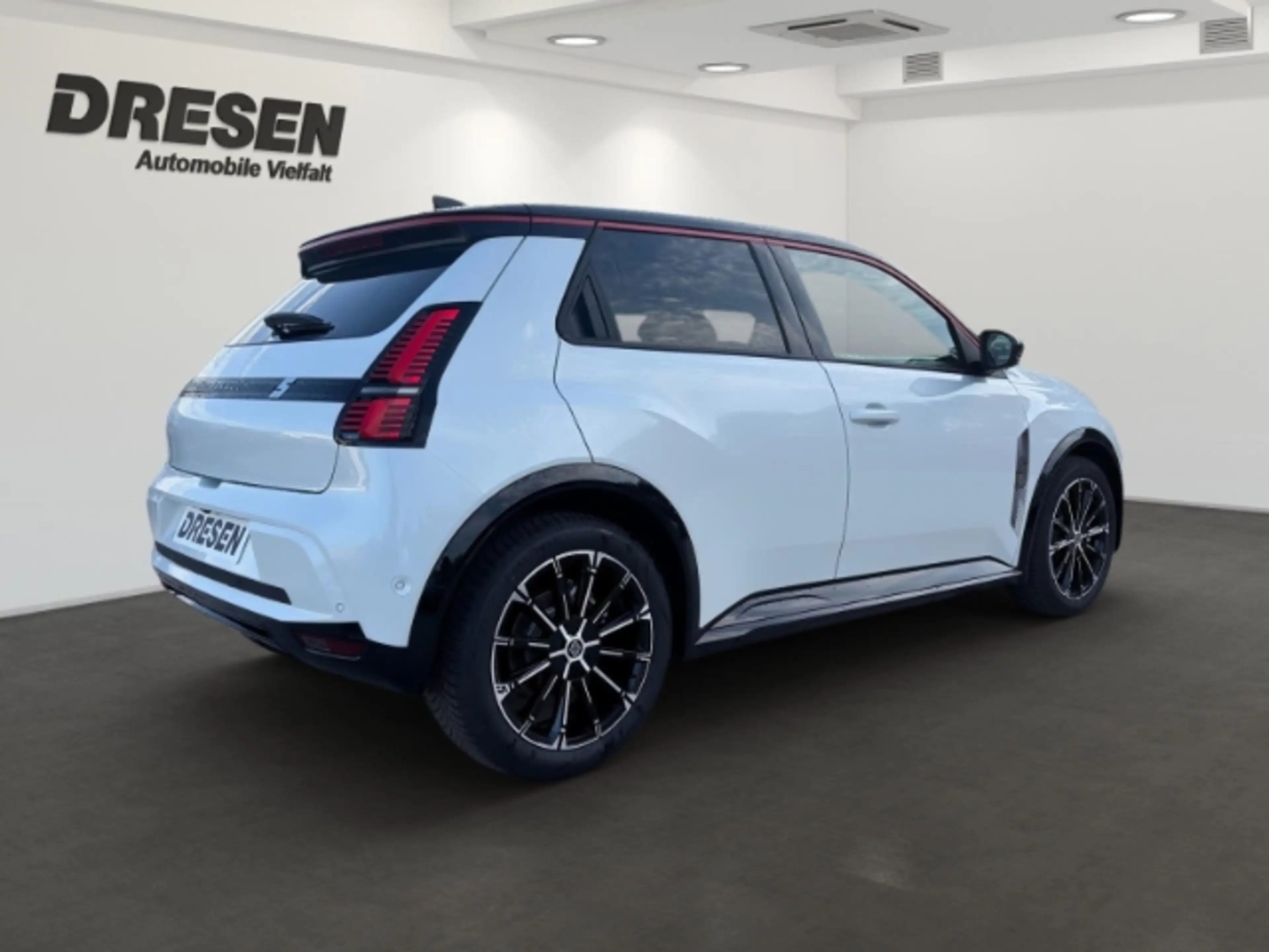Renault R 5 Electric E-Tech elektrisch Iconic Five 10 Comfort — photo 3