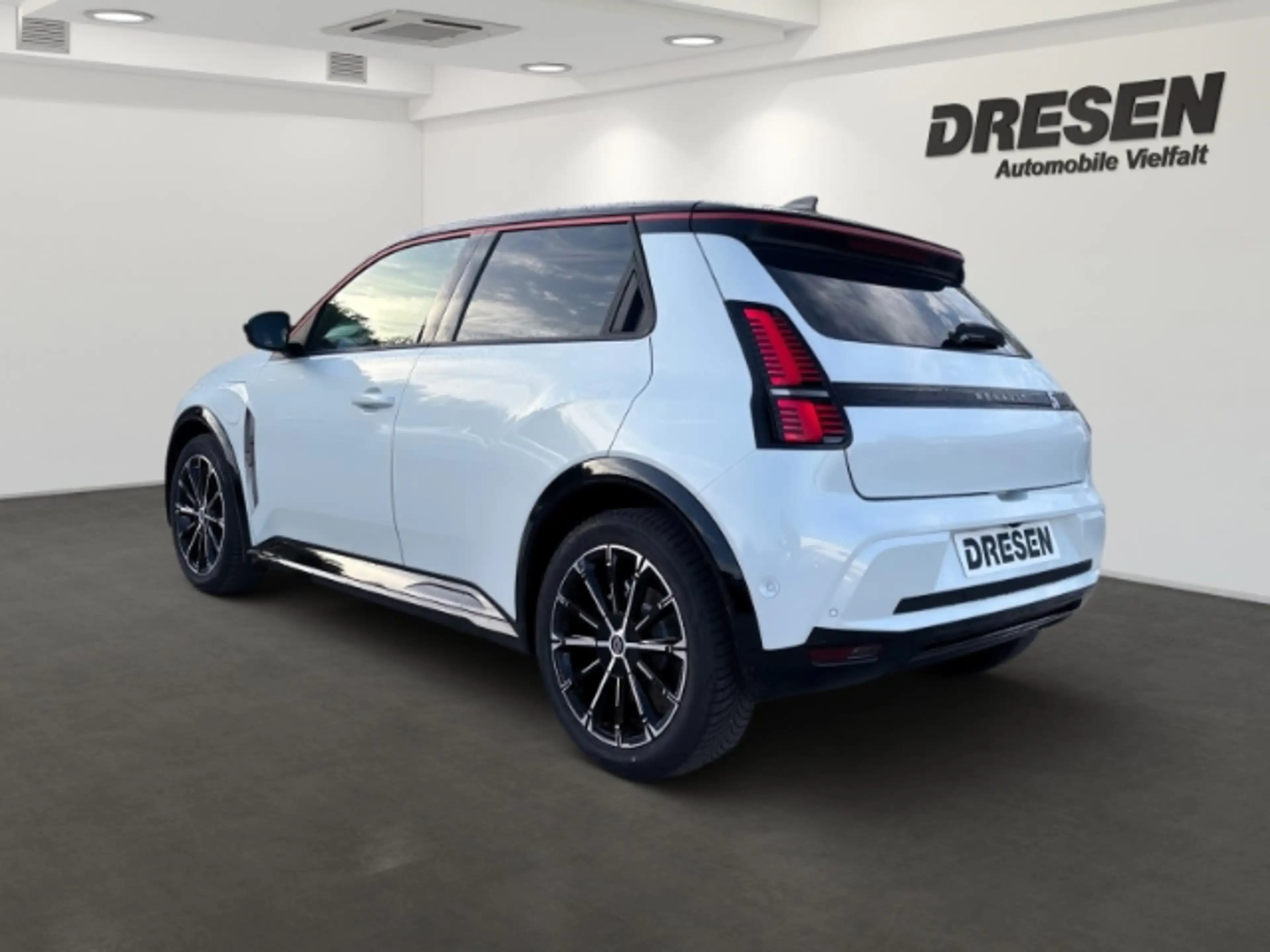 Renault R 5 Electric E-Tech elektrisch Iconic Five 10 Comfort — photo 4