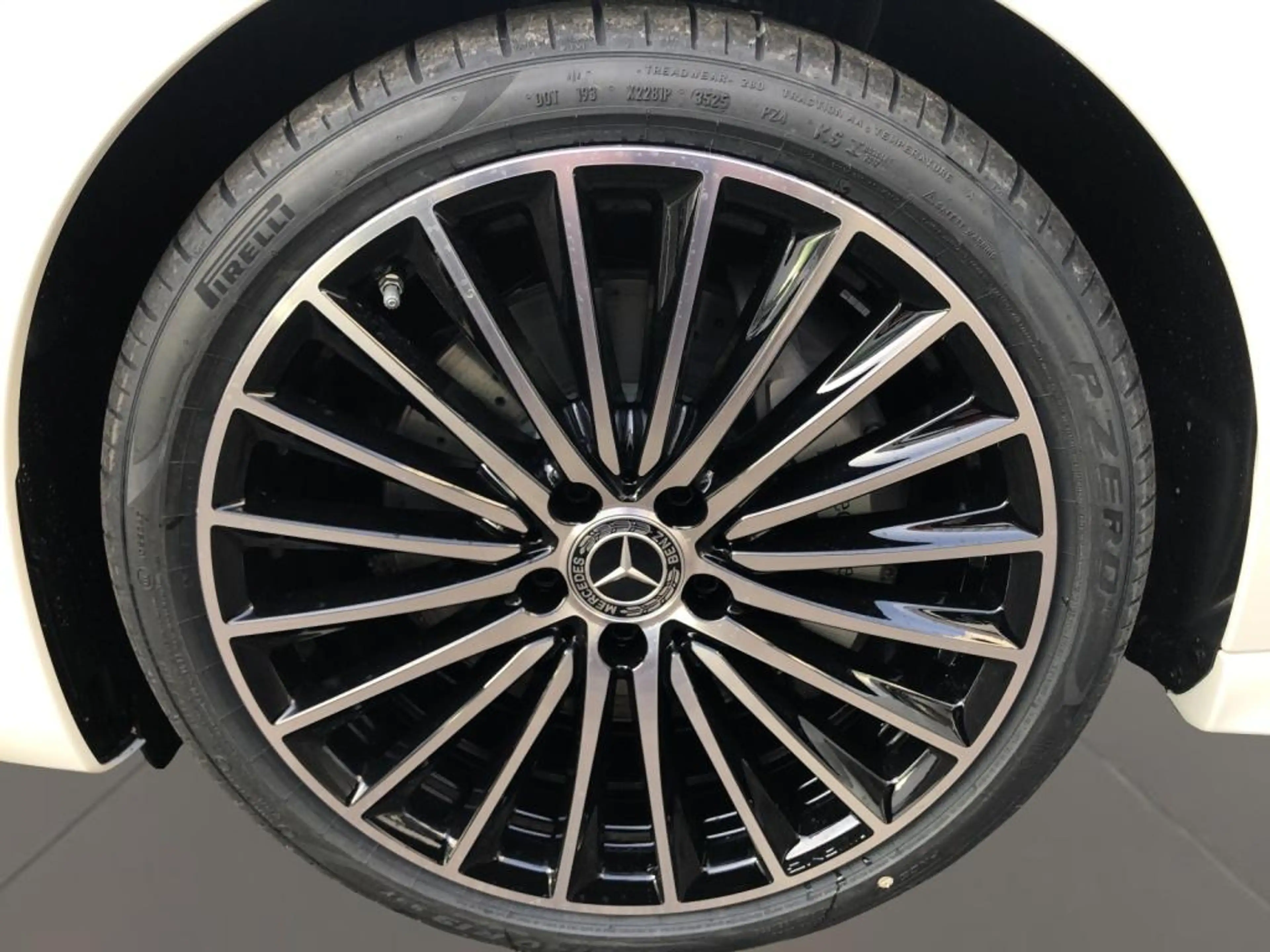 Mercedes-Benz C 180 T-Modell AMG+ILS+MBUX+Night+AHK+Pano+SHD — photo 9