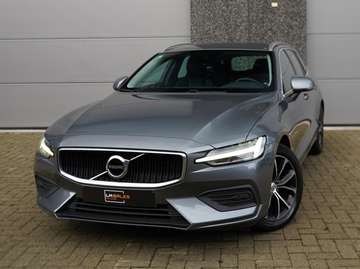 D3 Momentum Geartronic *TREKHAAK / CARPLAY / NAVI*