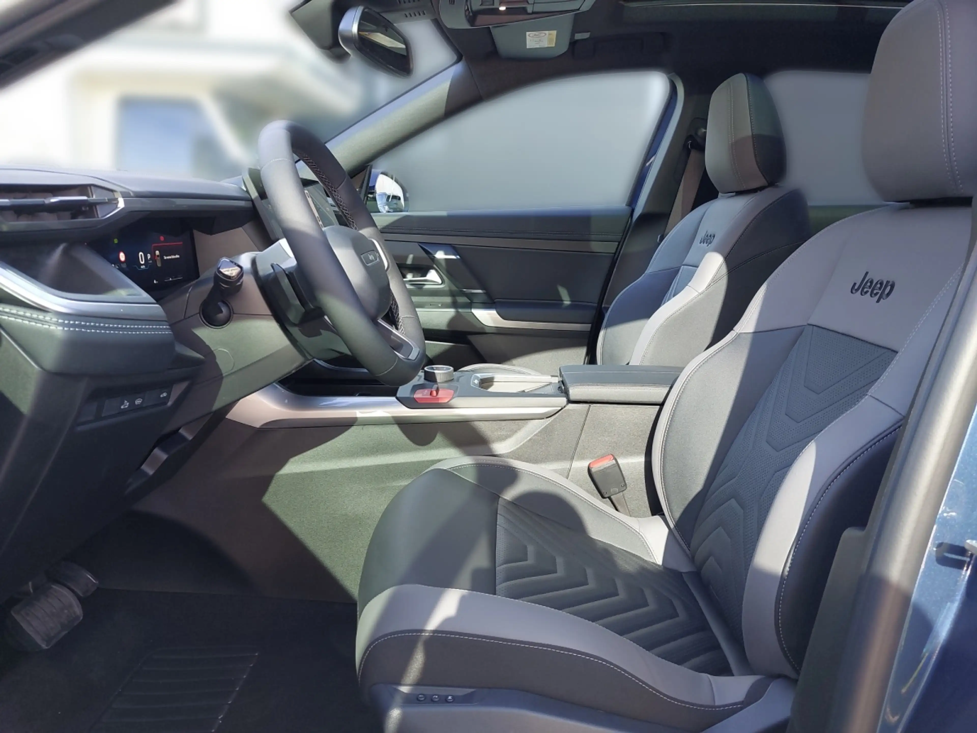 Jeep Compass e-Hybrid First Edition 145PS — photo 5