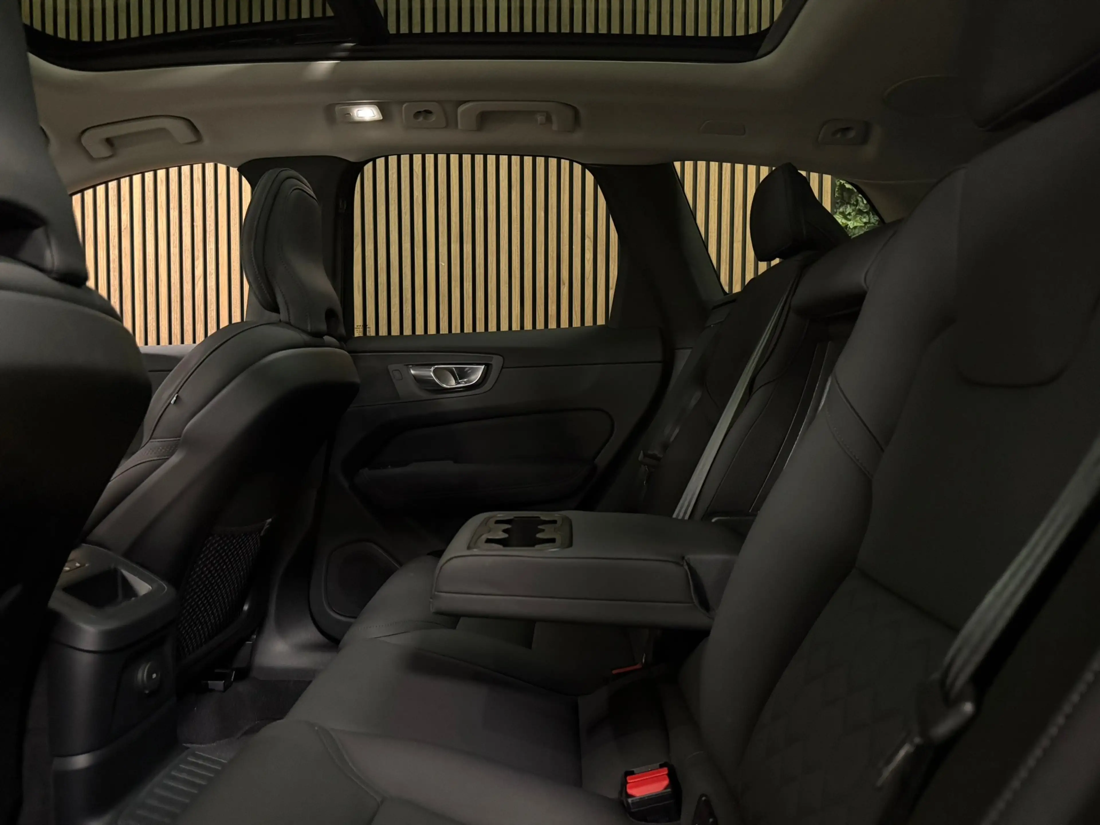 Volvo XC60 T6 AWD Recharge Ultra Dark | Facelift | Luchtverin — photo 15